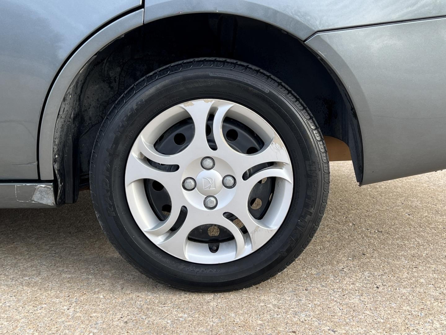 2005 GRAY /Gray Saturn ION 2 (1G8AJ52F95Z) with an 2.2L 4 Cyl. engine, Automatic transmission, located at 2990 Old Orchard Rd., Jackson, MO, 63755, 37.354214, -89.612106 - 2005 Saturn Ion 2 Only 91xxx miles Front Wheel Drive 2.2L 4 Cyl. Automatic Cruise Power Windows/Locks/Mirrors We have financing available and we accept trades! Fill out a credit application on our website or come by today! If you have any questions, give us a call at (573) 204-7777 or visit - Photo#28