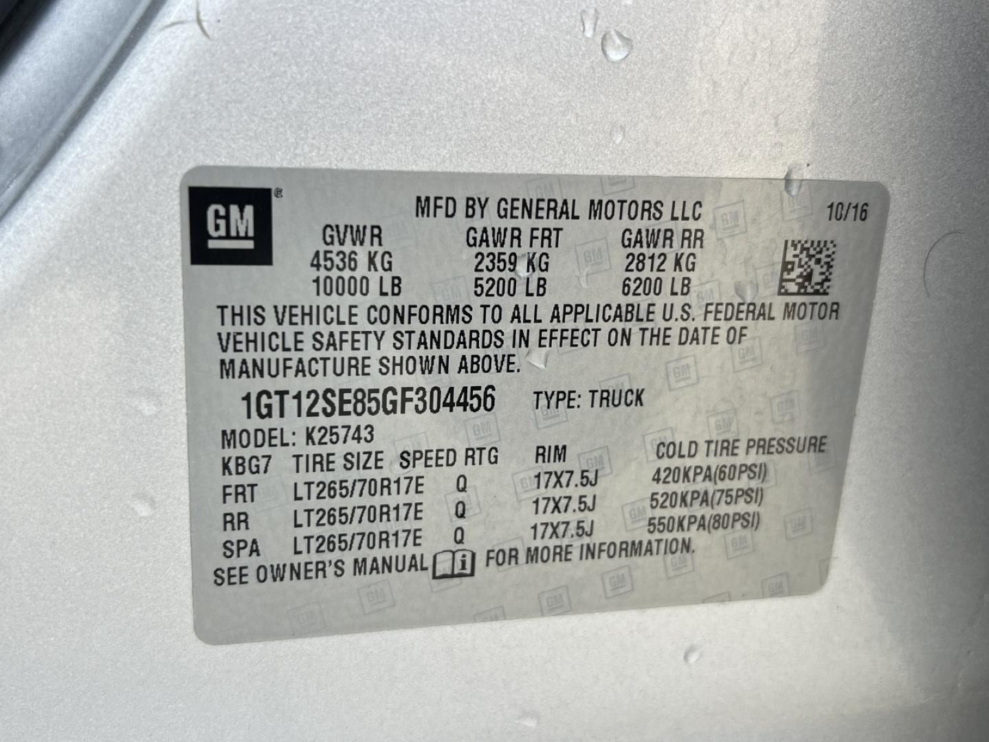 2016 SILVER /Tan GMC Sierra 2500HD SLE Crew Cab 4WD (1GT12SE85GF) with an 6.6L V8 DIESEL engine, Automatic transmission, located at 2990 Old Orchard Rd., Jackson, MO, 63755, 37.354214, -89.612106 - 2016 GMC Sierra 2500HD SLE 129xxx miles 4x4 6.6L V8 Turbo Diesel Automatic Backup Camera Power Driver Seat Bluetooth Remote Start Cruise Power Windows/Locks/Mirrors We have financing available and we accept trades! Fill out a credit application on our website or come by today! If you hav - Photo#47