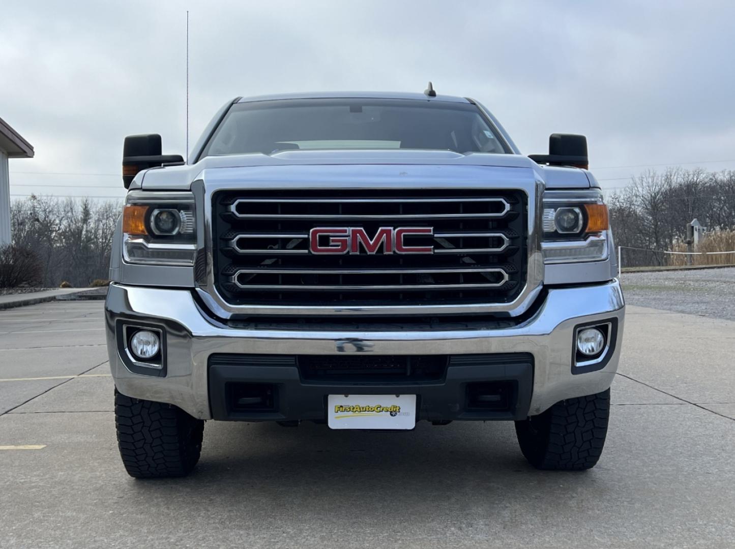 2016 SILVER /Tan GMC Sierra 2500HD SLE Crew Cab 4WD (1GT12SE85GF) with an 6.6L V8 DIESEL engine, Automatic transmission, located at 2990 Old Orchard Rd., Jackson, MO, 63755, 37.354214, -89.612106 - 2016 GMC Sierra 2500HD SLE 129xxx miles 4x4 6.6L V8 Turbo Diesel Automatic Backup Camera Power Driver Seat Bluetooth Remote Start Cruise Power Windows/Locks/Mirrors We have financing available and we accept trades! Fill out a credit application on our website or come by today! If you hav - Photo#11