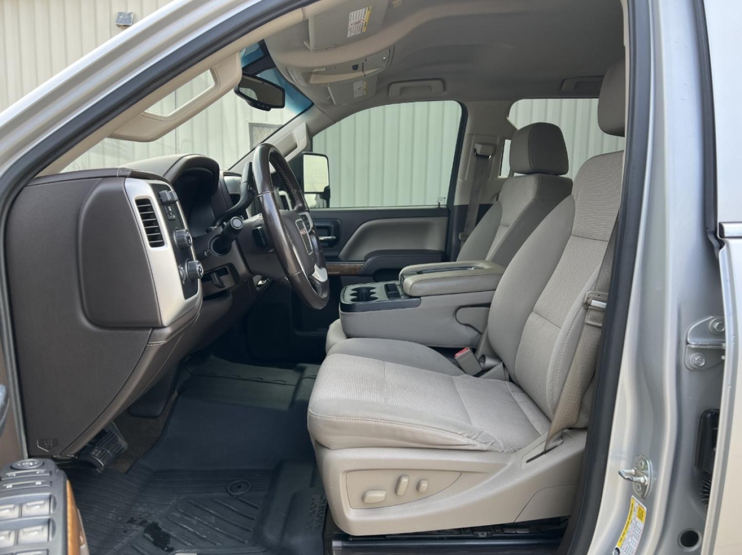 2016 SILVER /Tan GMC Sierra 2500HD SLE Crew Cab 4WD (1GT12SE85GF) with an 6.6L V8 DIESEL engine, Automatic transmission, located at 2990 Old Orchard Rd., Jackson, MO, 63755, 37.354214, -89.612106 - 2016 GMC Sierra 2500HD SLE 129xxx miles 4x4 6.6L V8 Turbo Diesel Automatic Backup Camera Power Driver Seat Bluetooth Remote Start Cruise Power Windows/Locks/Mirrors We have financing available and we accept trades! Fill out a credit application on our website or come by today! If you hav - Photo#14