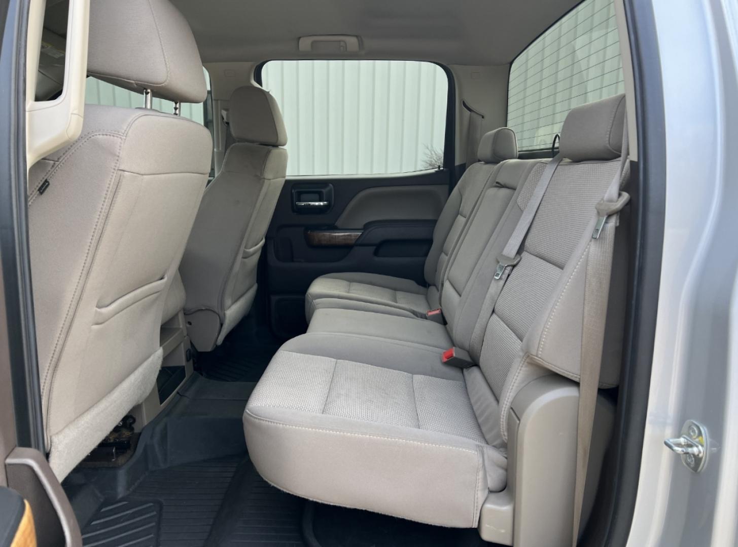 2016 SILVER /Tan GMC Sierra 2500HD SLE Crew Cab 4WD (1GT12SE85GF) with an 6.6L V8 DIESEL engine, Automatic transmission, located at 2990 Old Orchard Rd., Jackson, MO, 63755, 37.354214, -89.612106 - 2016 GMC Sierra 2500HD SLE 129xxx miles 4x4 6.6L V8 Turbo Diesel Automatic Backup Camera Power Driver Seat Bluetooth Remote Start Cruise Power Windows/Locks/Mirrors We have financing available and we accept trades! Fill out a credit application on our website or come by today! If you hav - Photo#15