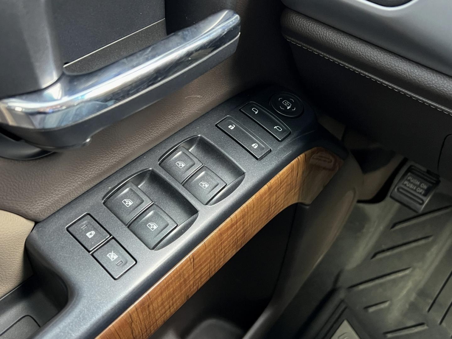 2016 SILVER /Tan GMC Sierra 2500HD SLE Crew Cab 4WD (1GT12SE85GF) with an 6.6L V8 DIESEL engine, Automatic transmission, located at 2990 Old Orchard Rd., Jackson, MO, 63755, 37.354214, -89.612106 - 2016 GMC Sierra 2500HD SLE 129xxx miles 4x4 6.6L V8 Turbo Diesel Automatic Backup Camera Power Driver Seat Bluetooth Remote Start Cruise Power Windows/Locks/Mirrors We have financing available and we accept trades! Fill out a credit application on our website or come by today! If you hav - Photo#28