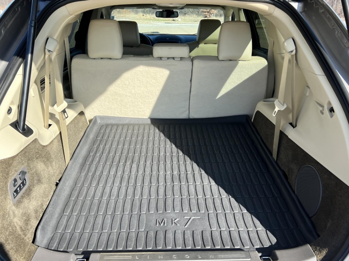 2015 TAN /Tan Lincoln MKT 3.5L with EcoBoost AWD (2LMHJ5AT0FB) with an 3.5L V6 TURBO engine, Automatic transmission, located at 2990 Old Orchard Rd., Jackson, MO, 63755, 37.354214, -89.612106 - 2015 Lincoln MKT 1-Owner Only 21xxx miles All Wheel Drive 3.5L V6 Automatic Leather Power/Heated/Cooled Seats Heated Rear Seats Heated Steering Wheel Backup Camera Sunroof Bluetooth Remote Start Cruise Power Windows/Locks/Mirrors We have financing available and we accept trades! Fill - Photo#22