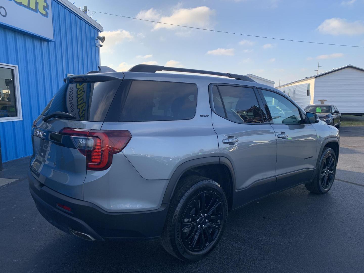2023 GRAY /BLACK GMC Acadia SLT (1GKKNMLS1PZ) with an 3.6L V6 DOHC 24V engine, 9A transmission, located at 506 S. Kingshighway, Cape Girardeau, MO, 63703, (573) 235-5000, 37.294991, -89.553635 - 2023 GMC Acadia SLT Air Conditioning Power Windows Power Locks Power Steering Tilt Wheel Keyless Entry Daytime Running Lights Dual Airbags Front Head and Side Dual Rear Side Airbags All Wheel ABS We have financing available and we accept trades! Fill out a credit application on our websit - Photo#8