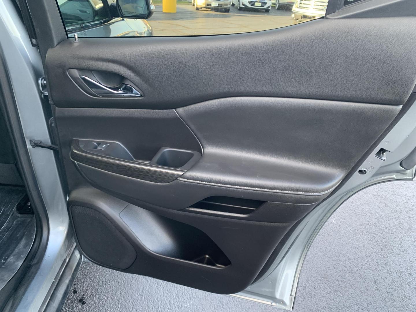 2023 GRAY /BLACK GMC Acadia SLT (1GKKNMLS1PZ) with an 3.6L V6 DOHC 24V engine, 9A transmission, located at 506 S. Kingshighway, Cape Girardeau, MO, 63703, (573) 235-5000, 37.294991, -89.553635 - 2023 GMC Acadia SLT Air Conditioning Power Windows Power Locks Power Steering Tilt Wheel Keyless Entry Daytime Running Lights Dual Airbags Front Head and Side Dual Rear Side Airbags All Wheel ABS We have financing available and we accept trades! Fill out a credit application on our websit - Photo#13