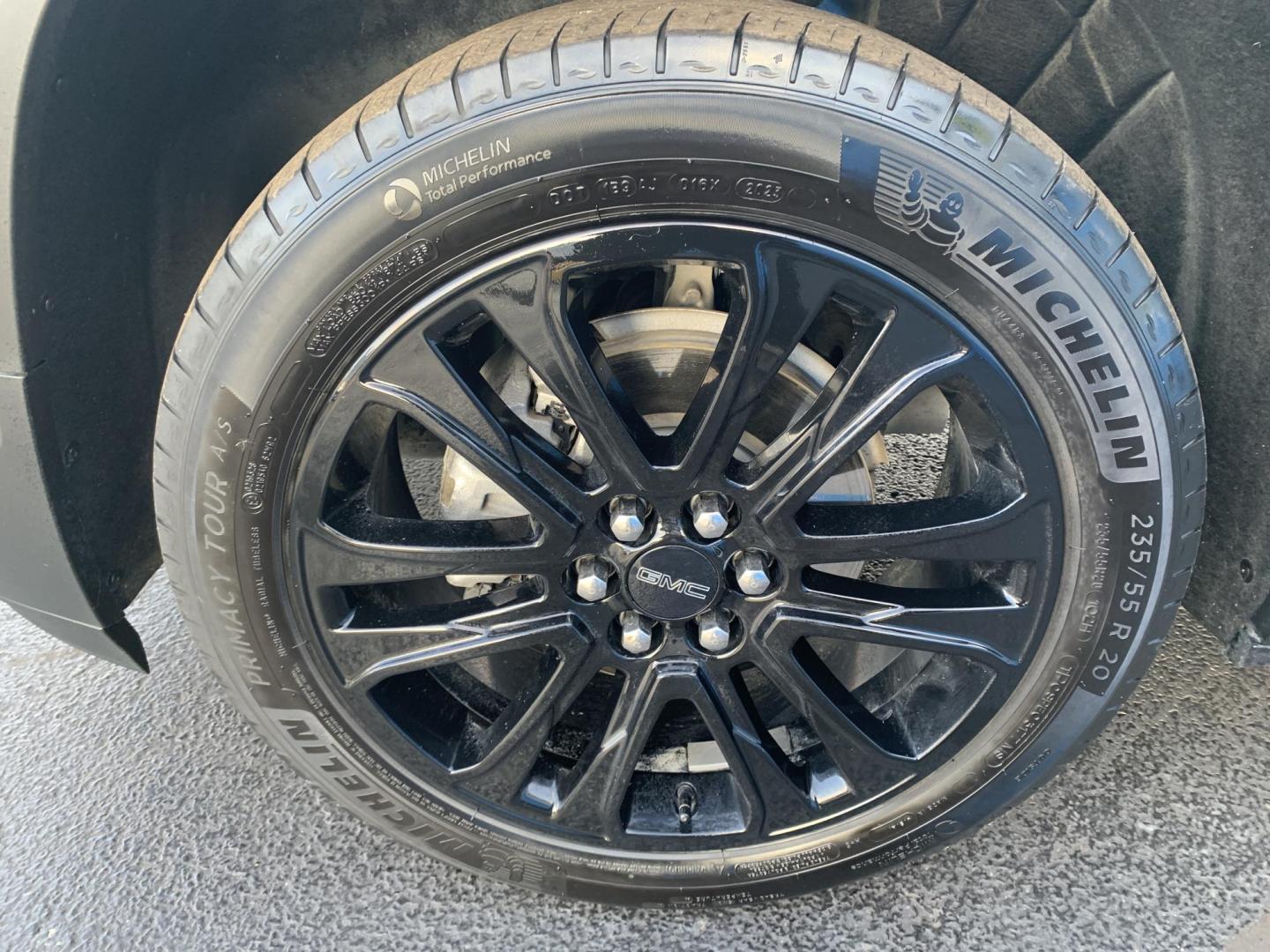 2023 GRAY /BLACK GMC Acadia SLT (1GKKNMLS1PZ) with an 3.6L V6 DOHC 24V engine, 9A transmission, located at 506 S. Kingshighway, Cape Girardeau, MO, 63703, (573) 235-5000, 37.294991, -89.553635 - 2023 GMC Acadia SLT Air Conditioning Power Windows Power Locks Power Steering Tilt Wheel Keyless Entry Daytime Running Lights Dual Airbags Front Head and Side Dual Rear Side Airbags All Wheel ABS We have financing available and we accept trades! Fill out a credit application on our websit - Photo#33