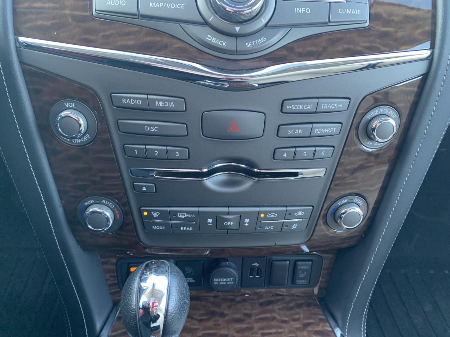 2019 WHITE /TAN Nissan Armada SV AWD (JN8AY2NC2K9) with an 5.6L V8 DOHC 32V engine, 7A transmission, located at 506 S. Kingshighway, Cape Girardeau, MO, 63703, (573) 235-5000, 37.294991, -89.553635 - One Owner! 2019 Nissan Armada SV Air Conditioning Power Windows Power Locks Power Steering Tilt Wheel Keyless Entry Alarm Daytime Running Lights Dual Front Airbags All Wheel ABS We have financing available and we accept trades! Fill out a credit application on our website or come by toda - Photo#26