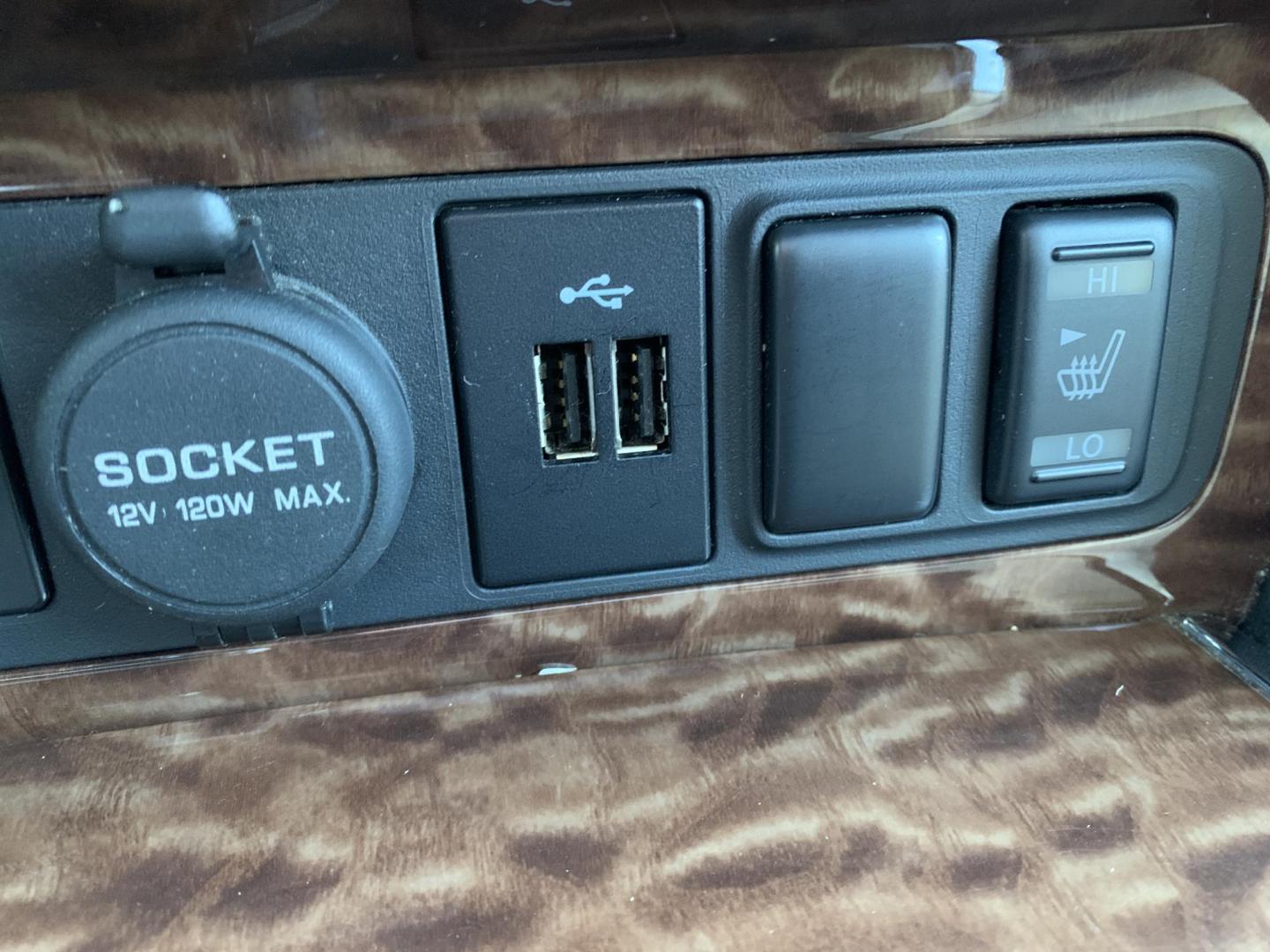 2019 WHITE /TAN Nissan Armada SV AWD (JN8AY2NC2K9) with an 5.6L V8 DOHC 32V engine, 7A transmission, located at 506 S. Kingshighway, Cape Girardeau, MO, 63703, (573) 235-5000, 37.294991, -89.553635 - One Owner! 2019 Nissan Armada SV Air Conditioning Power Windows Power Locks Power Steering Tilt Wheel Keyless Entry Alarm Daytime Running Lights Dual Front Airbags All Wheel ABS We have financing available and we accept trades! Fill out a credit application on our website or come by toda - Photo#29