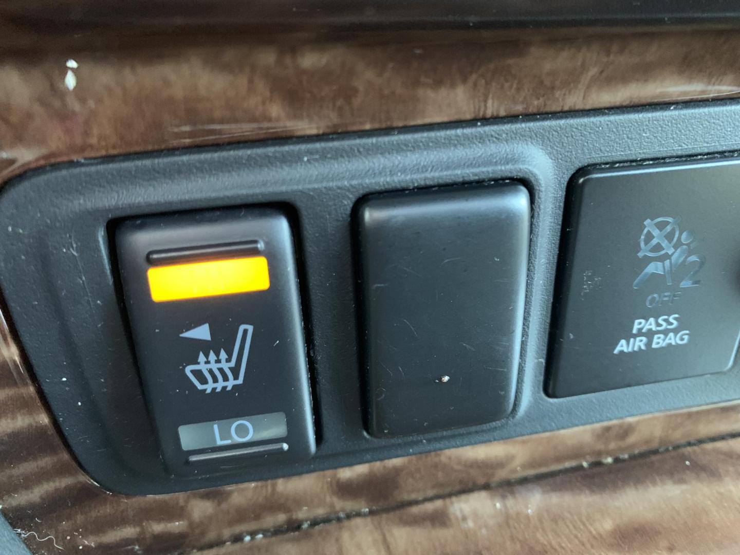 2019 WHITE /TAN Nissan Armada SV AWD (JN8AY2NC2K9) with an 5.6L V8 DOHC 32V engine, 7A transmission, located at 506 S. Kingshighway, Cape Girardeau, MO, 63703, (573) 235-5000, 37.294991, -89.553635 - One Owner! 2019 Nissan Armada SV Air Conditioning Power Windows Power Locks Power Steering Tilt Wheel Keyless Entry Alarm Daytime Running Lights Dual Front Airbags All Wheel ABS We have financing available and we accept trades! Fill out a credit application on our website or come by toda - Photo#30