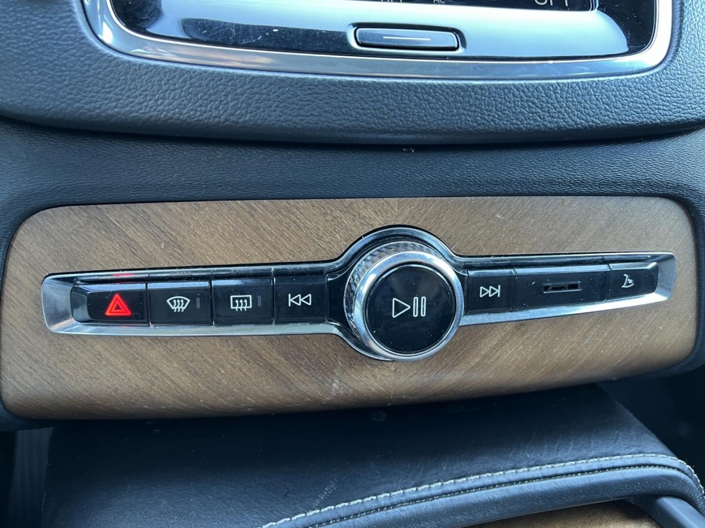 2020 BLACK /Black Volvo XC90 T6 Inscription AWD (YV4A22PL6L1) with an 2.0L 4 Cyl. engine, Automatic transmission, located at 2990 Old Orchard Rd., Jackson, MO, 63755, 37.354214, -89.612106 - 2020 Volvo XC90 T6 Inscription 1-Owner 91xxx miles All Wheel Drive 2.0L 4 Cyl. Automatic Leather 3rd Row Navigation Power/Heated/Cooled Seats Heated Rear Seats Heated Steering Wheel Backup Camera Sunroof Bluetooth Heads Up Display Cruise Power Windows/Locks/Mirrors We have financin - Photo#29