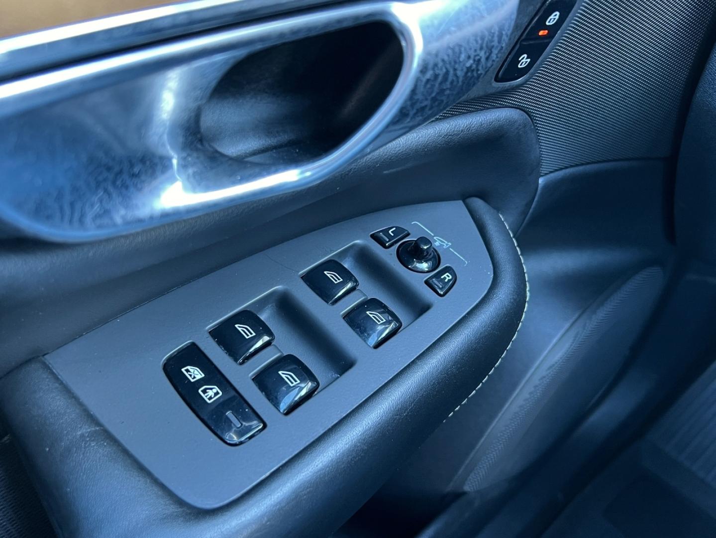 2020 BLACK /Black Volvo XC90 T6 Inscription AWD (YV4A22PL6L1) with an 2.0L 4 Cyl. engine, Automatic transmission, located at 2990 Old Orchard Rd., Jackson, MO, 63755, 37.354214, -89.612106 - 2020 Volvo XC90 T6 Inscription 1-Owner 91xxx miles All Wheel Drive 2.0L 4 Cyl. Automatic Leather 3rd Row Navigation Power/Heated/Cooled Seats Heated Rear Seats Heated Steering Wheel Backup Camera Sunroof Bluetooth Heads Up Display Cruise Power Windows/Locks/Mirrors We have financin - Photo#30