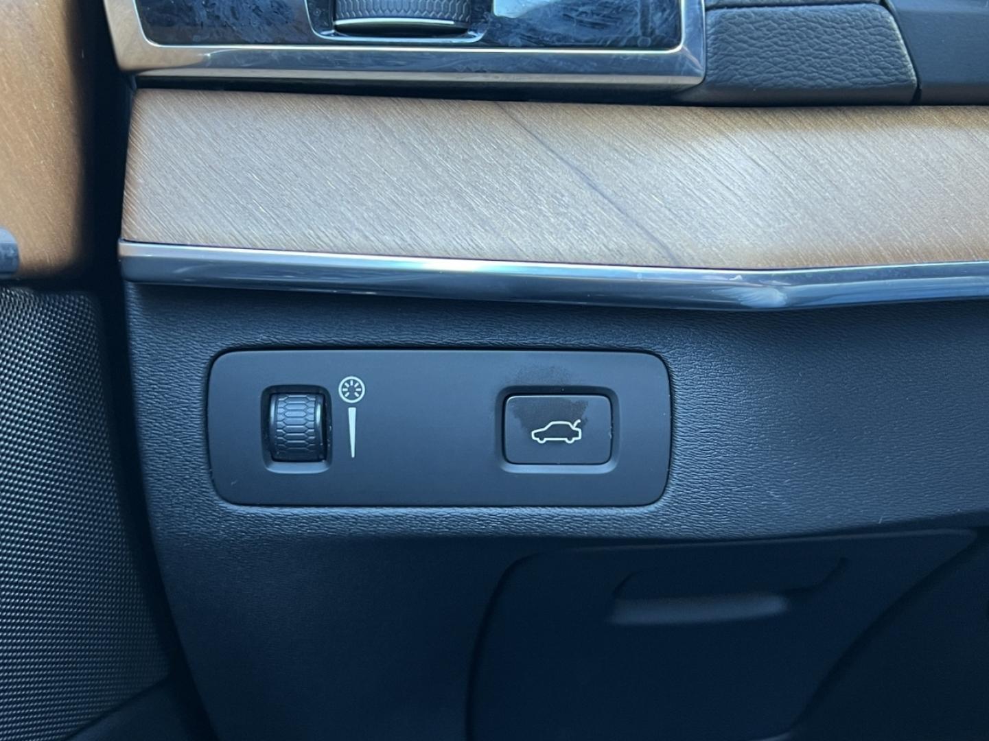 2020 BLACK /Black Volvo XC90 T6 Inscription AWD (YV4A22PL6L1) with an 2.0L 4 Cyl. engine, Automatic transmission, located at 2990 Old Orchard Rd., Jackson, MO, 63755, 37.354214, -89.612106 - 2020 Volvo XC90 T6 Inscription 1-Owner 91xxx miles All Wheel Drive 2.0L 4 Cyl. Automatic Leather 3rd Row Navigation Power/Heated/Cooled Seats Heated Rear Seats Heated Steering Wheel Backup Camera Sunroof Bluetooth Heads Up Display Cruise Power Windows/Locks/Mirrors We have financin - Photo#33