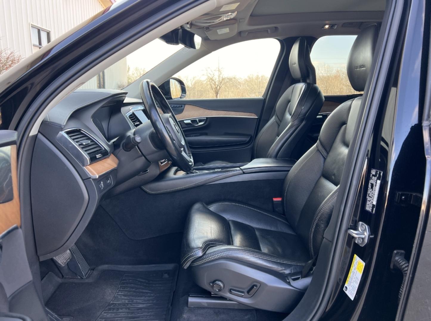 2020 BLACK /Black Volvo XC90 T6 Inscription AWD (YV4A22PL6L1) with an 2.0L 4 Cyl. engine, Automatic transmission, located at 2990 Old Orchard Rd., Jackson, MO, 63755, 37.354214, -89.612106 - 2020 Volvo XC90 T6 Inscription 1-Owner 91xxx miles All Wheel Drive 2.0L 4 Cyl. Automatic Leather 3rd Row Navigation Power/Heated/Cooled Seats Heated Rear Seats Heated Steering Wheel Backup Camera Sunroof Bluetooth Heads Up Display Cruise Power Windows/Locks/Mirrors We have financin - Photo#16