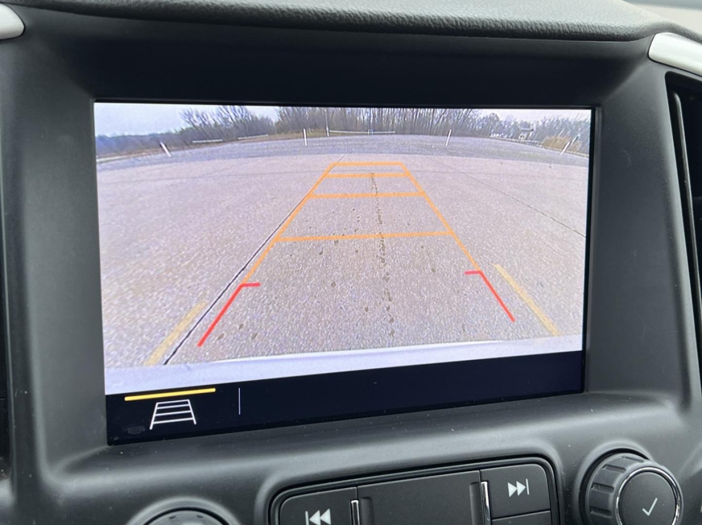 2020 WHITE /Black GMC Terrain SLT (3GKALPEV6LL) with an 1.4L 4 Cyl. TURBO engine, Automatic transmission, located at 2990 Old Orchard Rd., Jackson, MO, 63755, 37.354214, -89.612106 - 2020 GMC Terrain SLT 1-Owner 80xxx miles Front Wheel Drive 1.5L 4 Cyl. Automatic Leather Backup Camera Power Driver Seat Heated Seats Bluetooth Remote Start Cruise Power Windows/Locks/Mirrors We have financing available and we accept trades! Fill out a credit application on our website - Photo#2