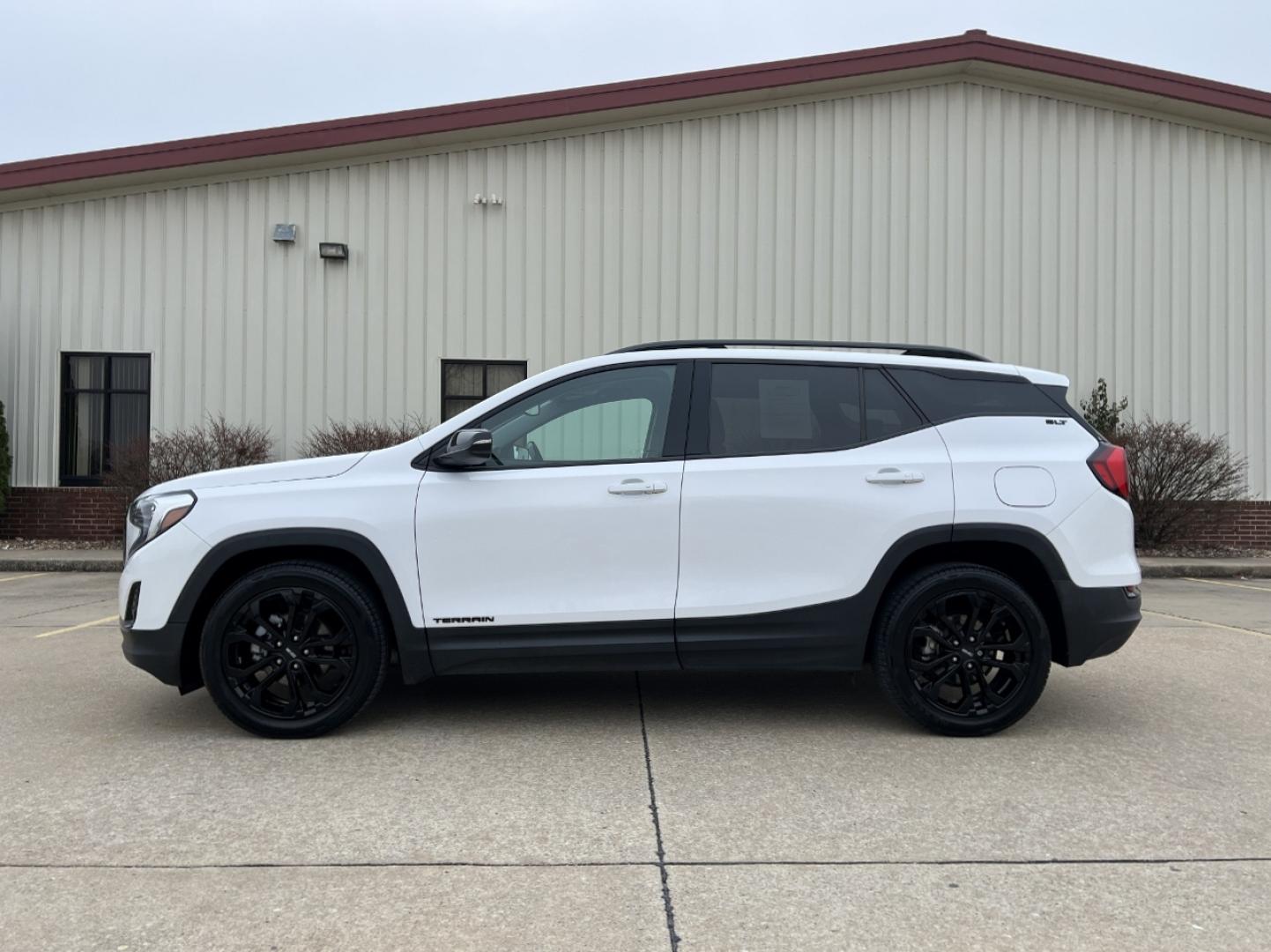 2020 WHITE /Black GMC Terrain SLT (3GKALPEV6LL) with an 1.4L 4 Cyl. TURBO engine, Automatic transmission, located at 2990 Old Orchard Rd., Jackson, MO, 63755, 37.354214, -89.612106 - 2020 GMC Terrain SLT 1-Owner 80xxx miles Front Wheel Drive 1.5L 4 Cyl. Automatic Leather Backup Camera Power Driver Seat Heated Seats Bluetooth Remote Start Cruise Power Windows/Locks/Mirrors We have financing available and we accept trades! Fill out a credit application on our website - Photo#7