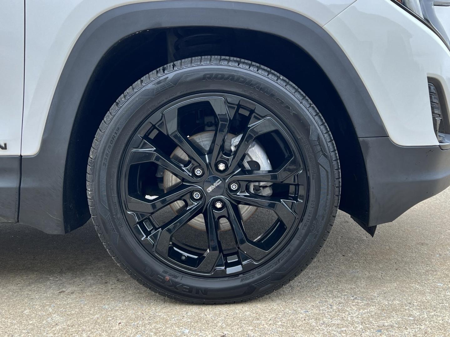 2020 WHITE /Black GMC Terrain SLT (3GKALPEV6LL) with an 1.4L 4 Cyl. TURBO engine, Automatic transmission, located at 2990 Old Orchard Rd., Jackson, MO, 63755, 37.354214, -89.612106 - 2020 GMC Terrain SLT 1-Owner 80xxx miles Front Wheel Drive 1.5L 4 Cyl. Automatic Leather Backup Camera Power Driver Seat Heated Seats Bluetooth Remote Start Cruise Power Windows/Locks/Mirrors We have financing available and we accept trades! Fill out a credit application on our website - Photo#38