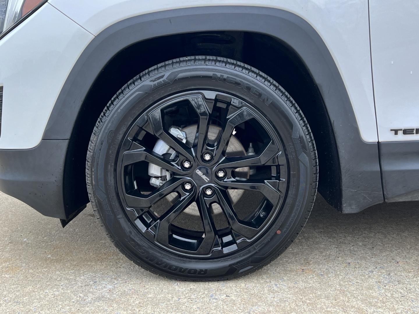 2020 WHITE /Black GMC Terrain SLT (3GKALPEV6LL) with an 1.4L 4 Cyl. TURBO engine, Automatic transmission, located at 2990 Old Orchard Rd., Jackson, MO, 63755, 37.354214, -89.612106 - 2020 GMC Terrain SLT 1-Owner 80xxx miles Front Wheel Drive 1.5L 4 Cyl. Automatic Leather Backup Camera Power Driver Seat Heated Seats Bluetooth Remote Start Cruise Power Windows/Locks/Mirrors We have financing available and we accept trades! Fill out a credit application on our website - Photo#35