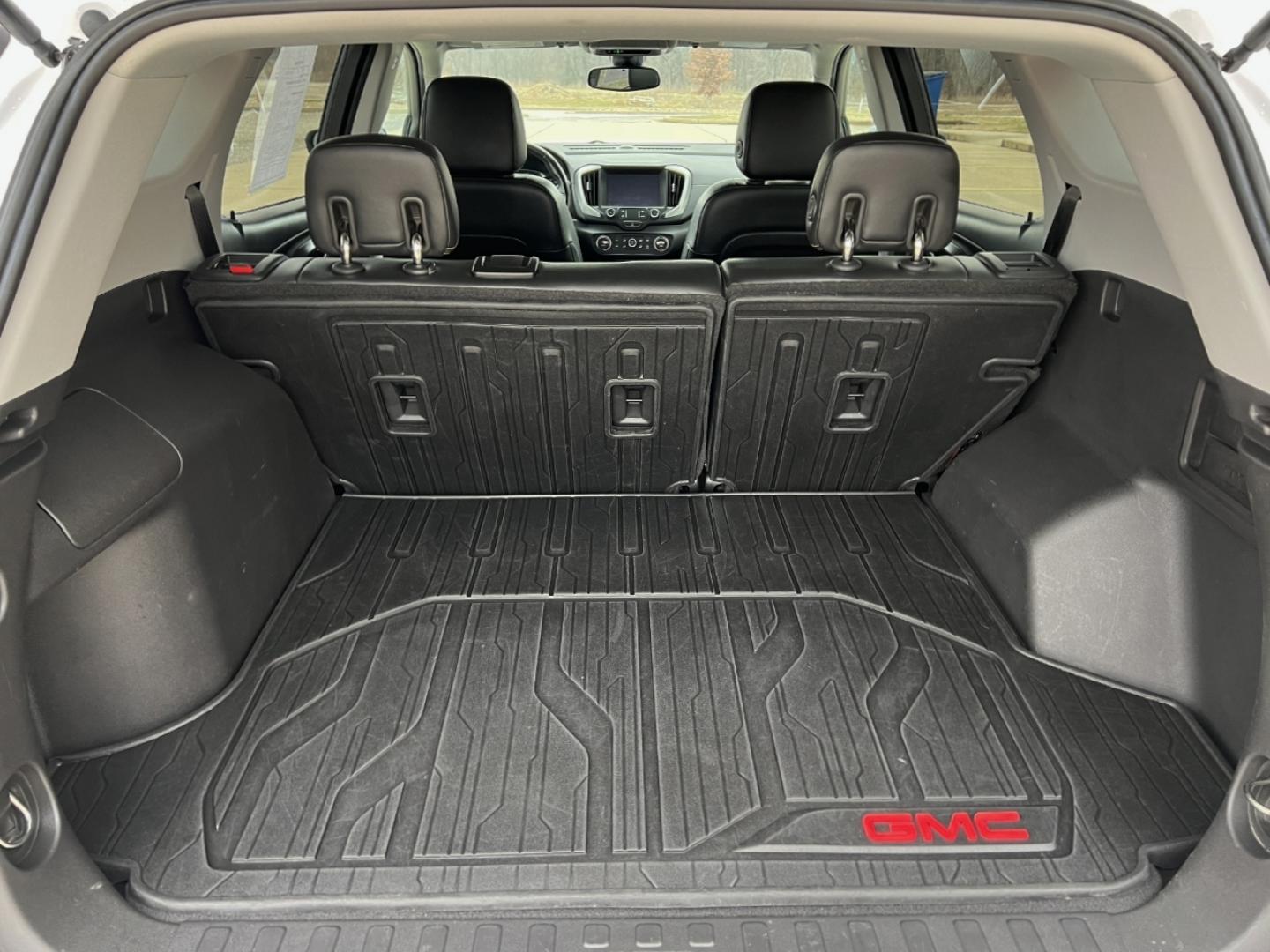 2020 WHITE /Black GMC Terrain SLT (3GKALPEV6LL) with an 1.4L 4 Cyl. TURBO engine, Automatic transmission, located at 2990 Old Orchard Rd., Jackson, MO, 63755, 37.354214, -89.612106 - 2020 GMC Terrain SLT 1-Owner 80xxx miles Front Wheel Drive 1.5L 4 Cyl. Automatic Leather Backup Camera Power Driver Seat Heated Seats Bluetooth Remote Start Cruise Power Windows/Locks/Mirrors We have financing available and we accept trades! Fill out a credit application on our website - Photo#20