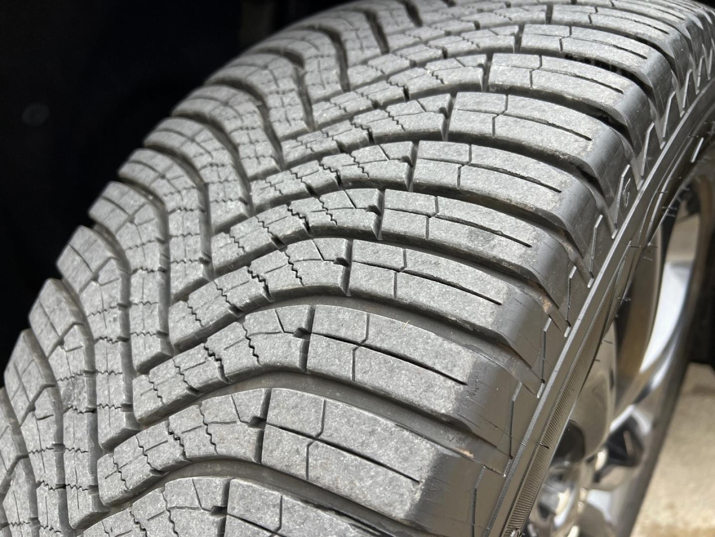 2022 BLACK /Black Dodge Durango GT AWD (1C4RDJDG9NC) with an 3.6L V6 engine, Automatic transmission, located at 2990 Old Orchard Rd., Jackson, MO, 63755, 37.354214, -89.612106 - 2022 Dodge Durango GT 1-Owner 75xxx miles All Wheel Drive 3.6L V6 Automatic Leather 3rd Row Backup Camera Power Driver Seat Heated Seats Heated Steering Wheel Bluetooth Remote Start Cruise Power Windows/Locks/Mirrors We have financing available and we accept trades! Fill out a credit - Photo#36