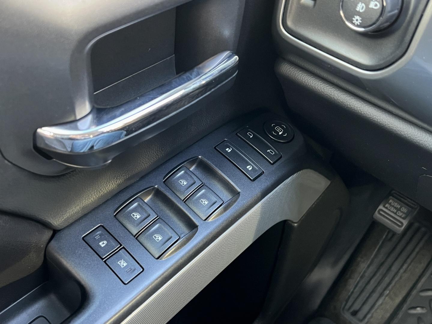 2015 BLUE /Gray Chevrolet Silverado 1500 LT Crew Cab 4WD (3GCUKREC9FG) with an 5.3L V8 engine, Automatic transmission, located at 2990 Old Orchard Rd., Jackson, MO, 63755, 37.354214, -89.612106 - 2015 Chevrolet Silverado 1500 LT 162xxx miles 4x4 5.3L V8 Automatic Backup Camera Power Driver Seat Bluetooth Remote Start Cruise Power Windows/Locks/Mirrors We have financing available and we accept trades! Fill out a credit application on our website or come by today! If you have any q - Photo#27