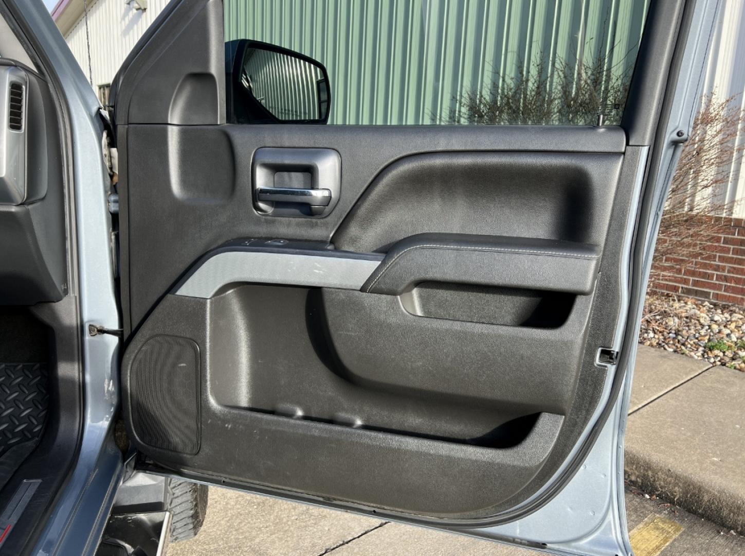 2015 BLUE /Gray Chevrolet Silverado 1500 LT Crew Cab 4WD (3GCUKREC9FG) with an 5.3L V8 engine, Automatic transmission, located at 2990 Old Orchard Rd., Jackson, MO, 63755, 37.354214, -89.612106 - 2015 Chevrolet Silverado 1500 LT 162xxx miles 4x4 5.3L V8 Automatic Backup Camera Power Driver Seat Bluetooth Remote Start Cruise Power Windows/Locks/Mirrors We have financing available and we accept trades! Fill out a credit application on our website or come by today! If you have any q - Photo#15