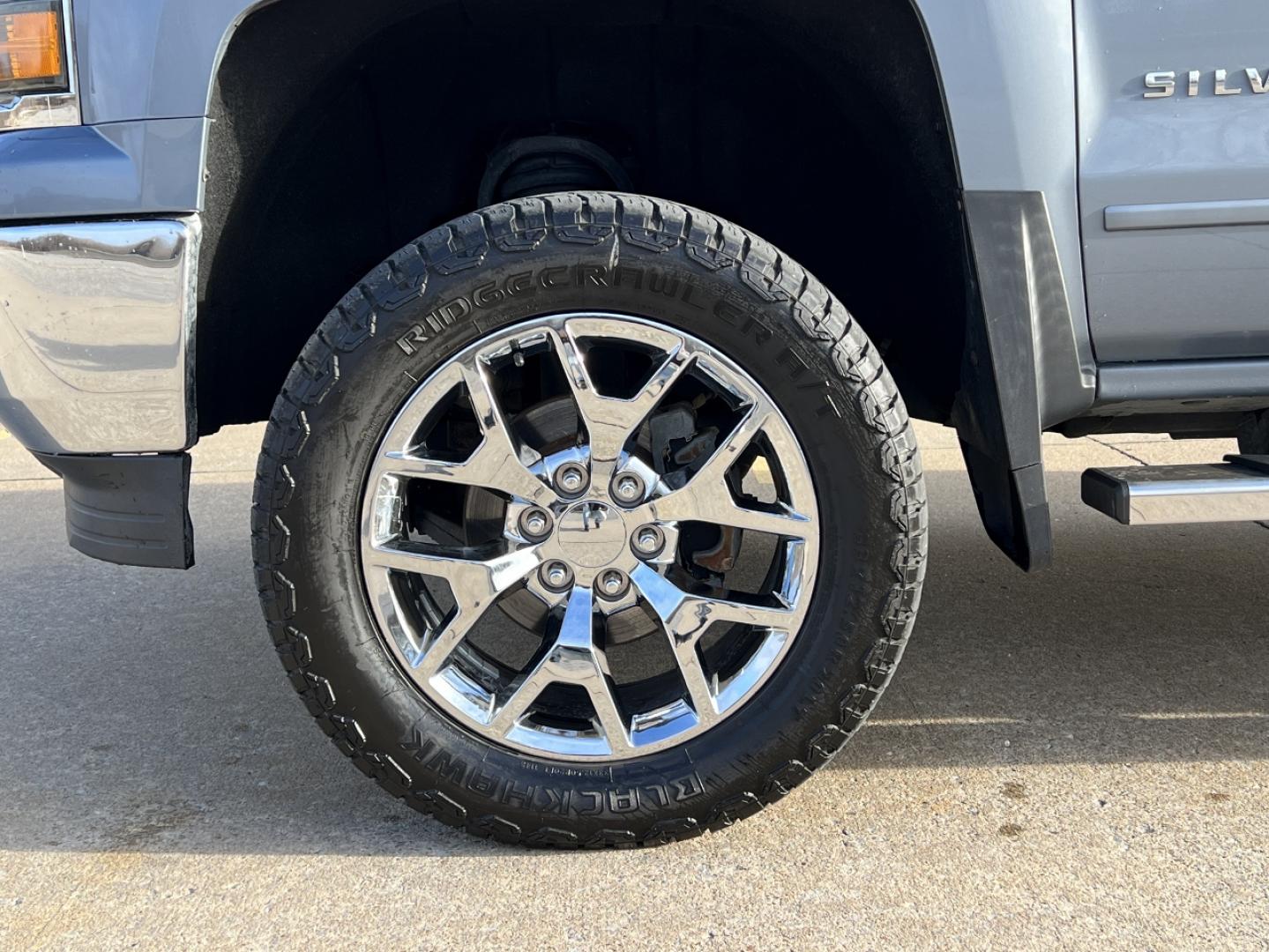 2015 BLUE /Gray Chevrolet Silverado 1500 LT Crew Cab 4WD (3GCUKREC9FG) with an 5.3L V8 engine, Automatic transmission, located at 2990 Old Orchard Rd., Jackson, MO, 63755, 37.354214, -89.612106 - 2015 Chevrolet Silverado 1500 LT 162xxx miles 4x4 5.3L V8 Automatic Backup Camera Power Driver Seat Bluetooth Remote Start Cruise Power Windows/Locks/Mirrors We have financing available and we accept trades! Fill out a credit application on our website or come by today! If you have any q - Photo#33