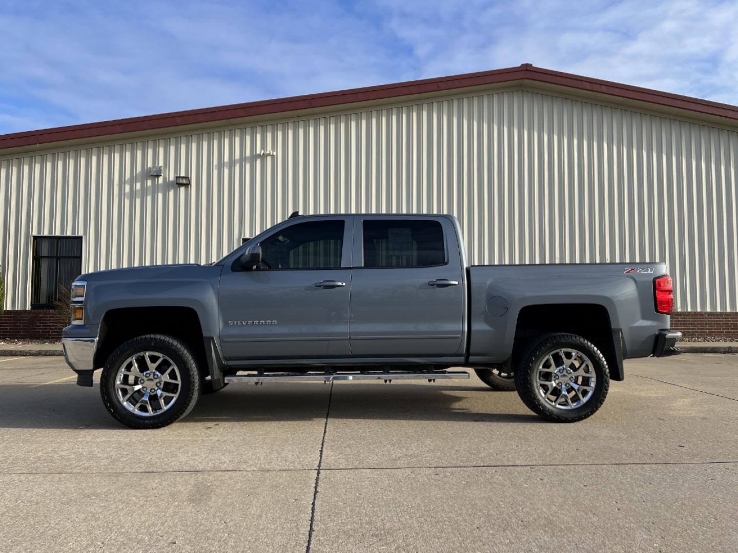 2015 BLUE /Gray Chevrolet Silverado 1500 LT Crew Cab 4WD (3GCUKREC9FG) with an 5.3L V8 engine, Automatic transmission, located at 2990 Old Orchard Rd., Jackson, MO, 63755, 37.354214, -89.612106 - 2015 Chevrolet Silverado 1500 LT 162xxx miles 4x4 5.3L V8 Automatic Backup Camera Power Driver Seat Bluetooth Remote Start Cruise Power Windows/Locks/Mirrors We have financing available and we accept trades! Fill out a credit application on our website or come by today! If you have any q - Photo#7