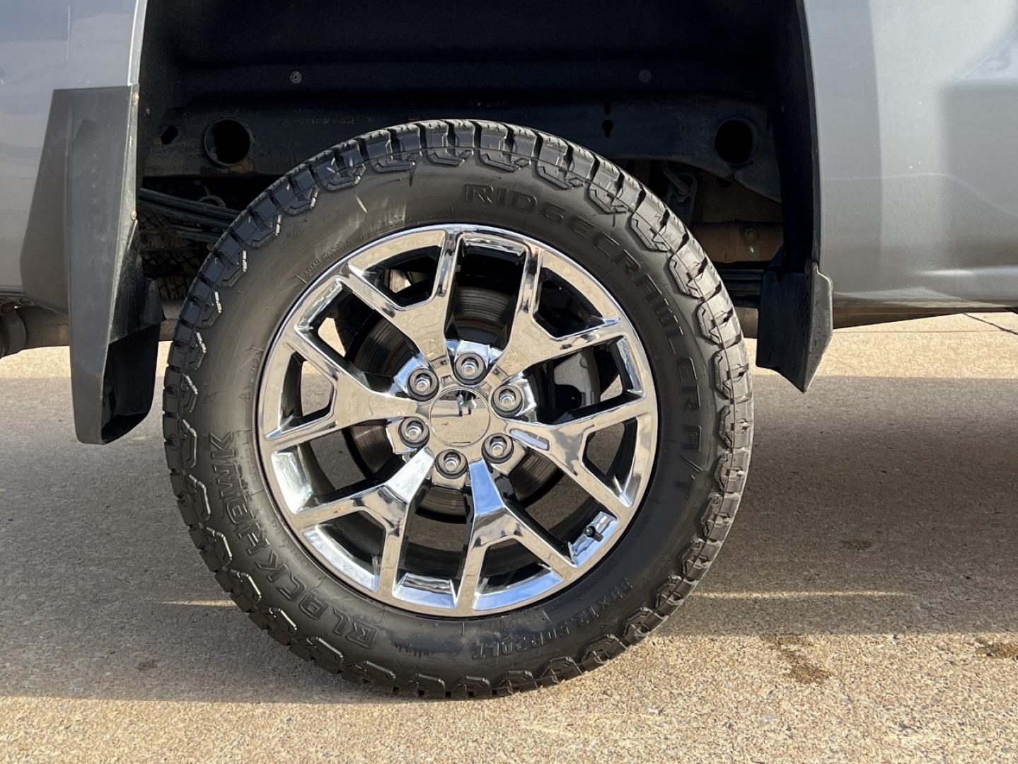 2015 BLUE /Gray Chevrolet Silverado 1500 LT Crew Cab 4WD (3GCUKREC9FG) with an 5.3L V8 engine, Automatic transmission, located at 2990 Old Orchard Rd., Jackson, MO, 63755, 37.354214, -89.612106 - 2015 Chevrolet Silverado 1500 LT 162xxx miles 4x4 5.3L V8 Automatic Backup Camera Power Driver Seat Bluetooth Remote Start Cruise Power Windows/Locks/Mirrors We have financing available and we accept trades! Fill out a credit application on our website or come by today! If you have any q - Photo#36