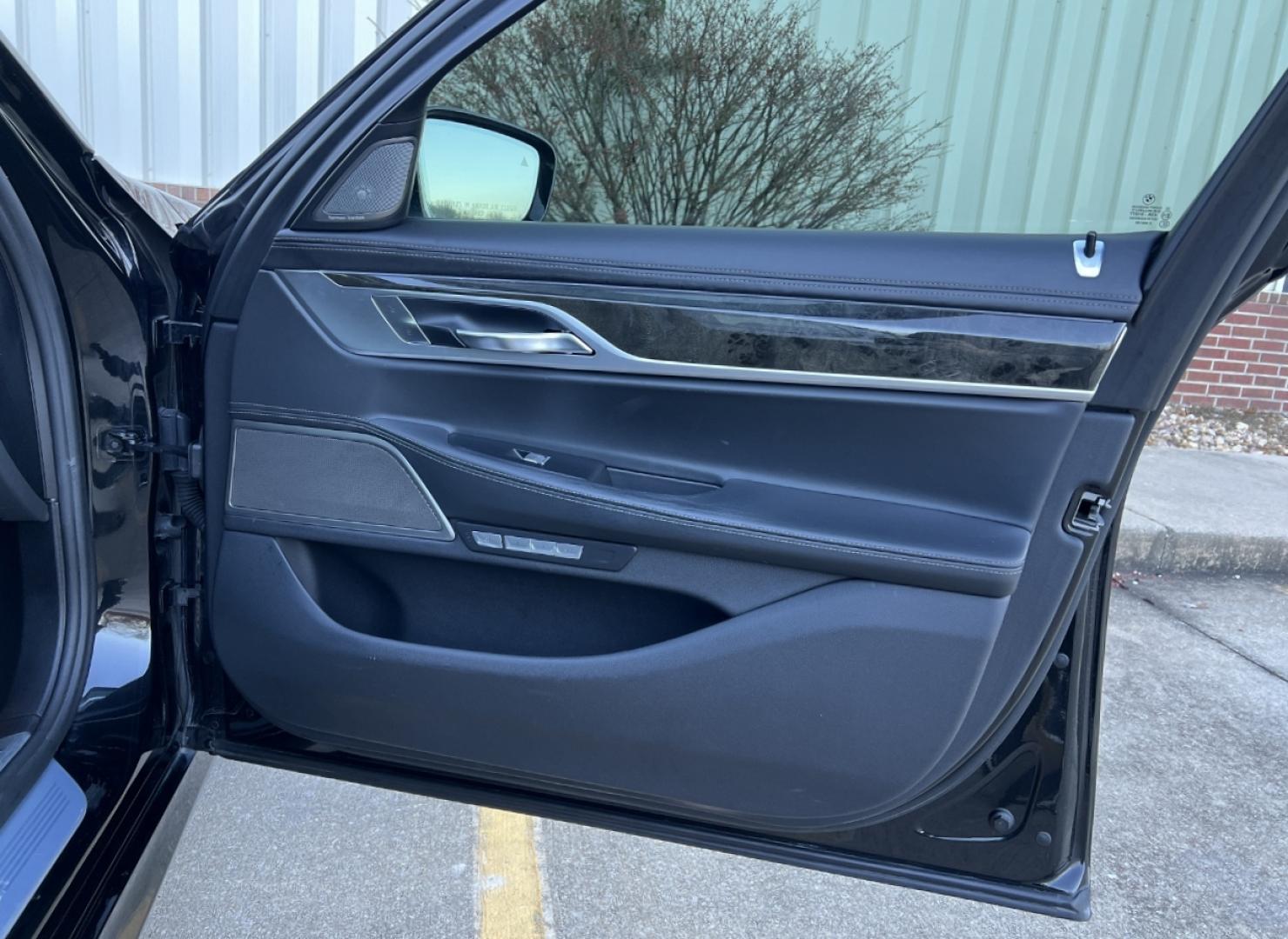 2016 BLACK /Black BMW 7-Series 750i xDrive (WBA7F2C5XGG) with an 4.4L V8 engine, Automatic transmission, located at 2990 Old Orchard Rd., Jackson, MO, 63755, 37.354214, -89.612106 - 2016 BMW 7-Series 750i xDrive 153xxx miles All Wheel Drive 4.4L V8 Automatic Leather Navigation Backup Camera Power/Heated/Cooled Seats Heated/Cooled Rear Seats Sunroof Bluetooth Heads Up Display Cruise Power Windows/Locks/Mirrors We have financing available and we accept trades! Fill - Photo#17