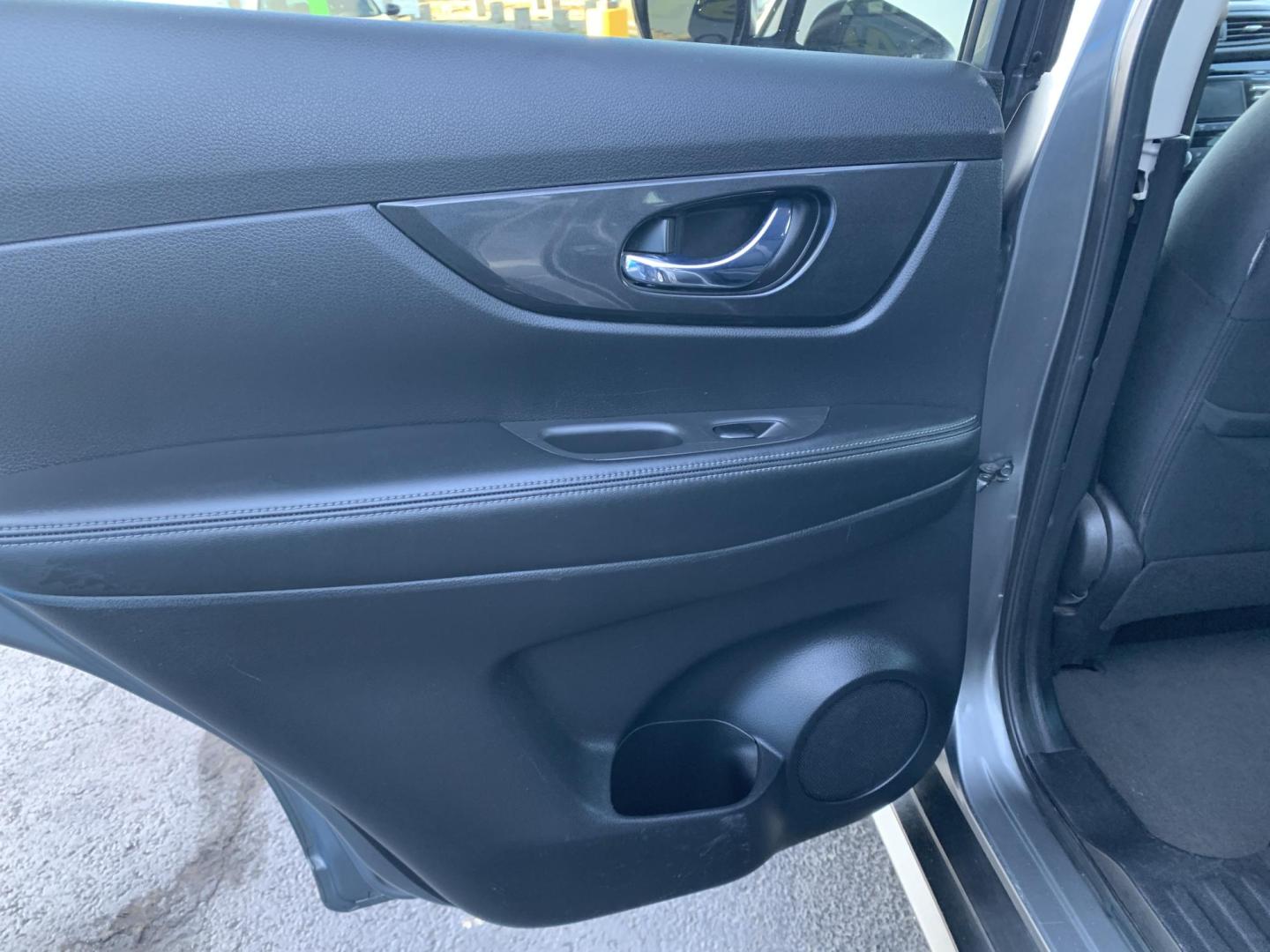 2017 GRAY /BLACK Nissan Rogue SV (JN8AT2MT0HW) with an 2.5L L4 DOHC 16V engine, CVT transmission, located at 506 S. Kingshighway, Cape Girardeau, MO, 63703, (573) 235-5000, 37.294991, -89.553635 - 2017 Nissan Rogue SV 151,XXX MI Front Wheel Drive 2.5L 4 Cyl Backup Camera Cruise Bluetooth Power Windows/Mirrors/Locks Keyless Entry We have financing available and we accept trades! Fill out a credit application on our website or come by today! If you have any questions, give us a call a - Photo#13