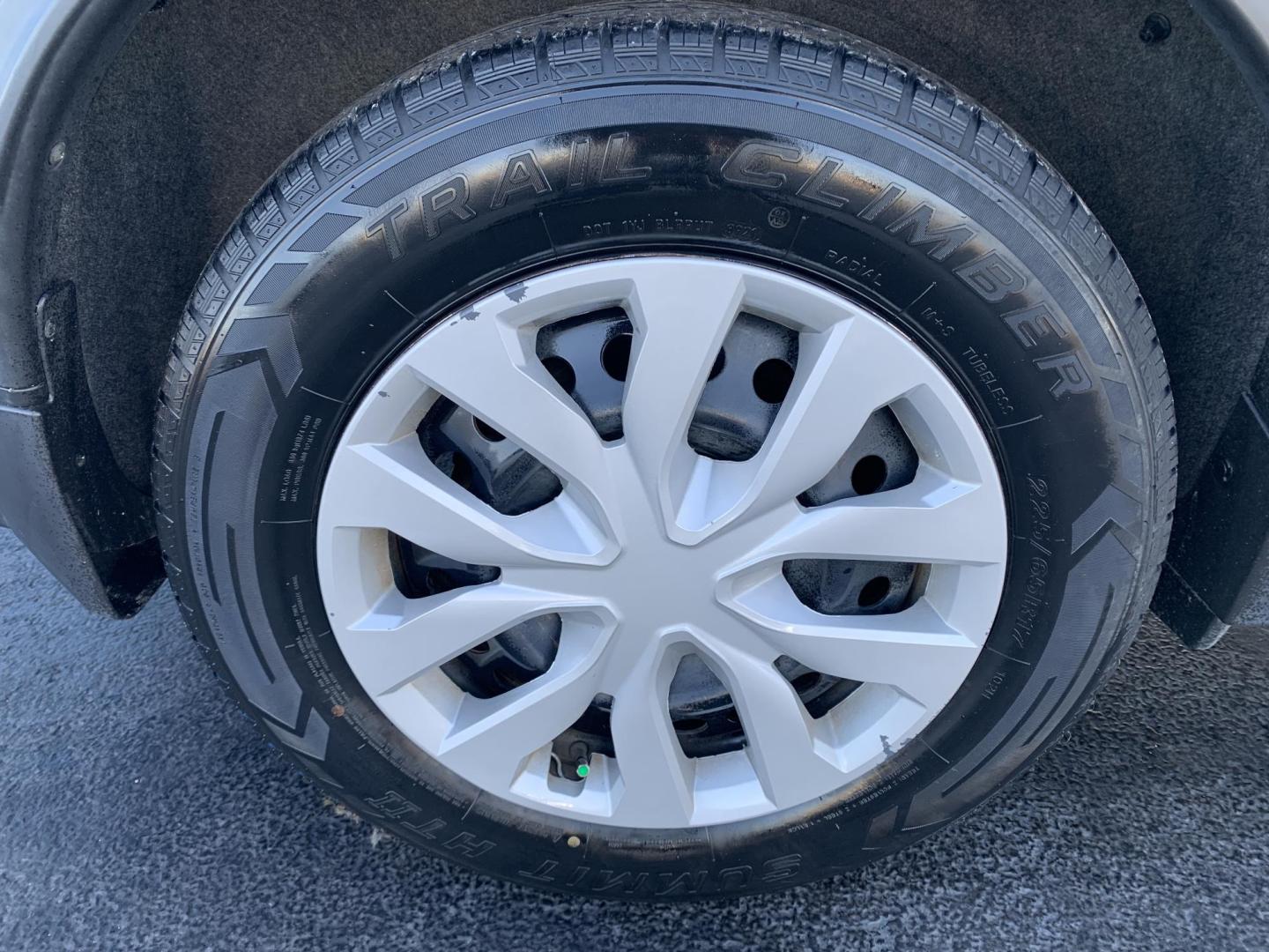 2017 GRAY /BLACK Nissan Rogue SV (JN8AT2MT0HW) with an 2.5L L4 DOHC 16V engine, CVT transmission, located at 506 S. Kingshighway, Cape Girardeau, MO, 63703, (573) 235-5000, 37.294991, -89.553635 - 2017 Nissan Rogue SV 151,XXX MI Front Wheel Drive 2.5L 4 Cyl Backup Camera Cruise Bluetooth Power Windows/Mirrors/Locks Keyless Entry We have financing available and we accept trades! Fill out a credit application on our website or come by today! If you have any questions, give us a call a - Photo#31