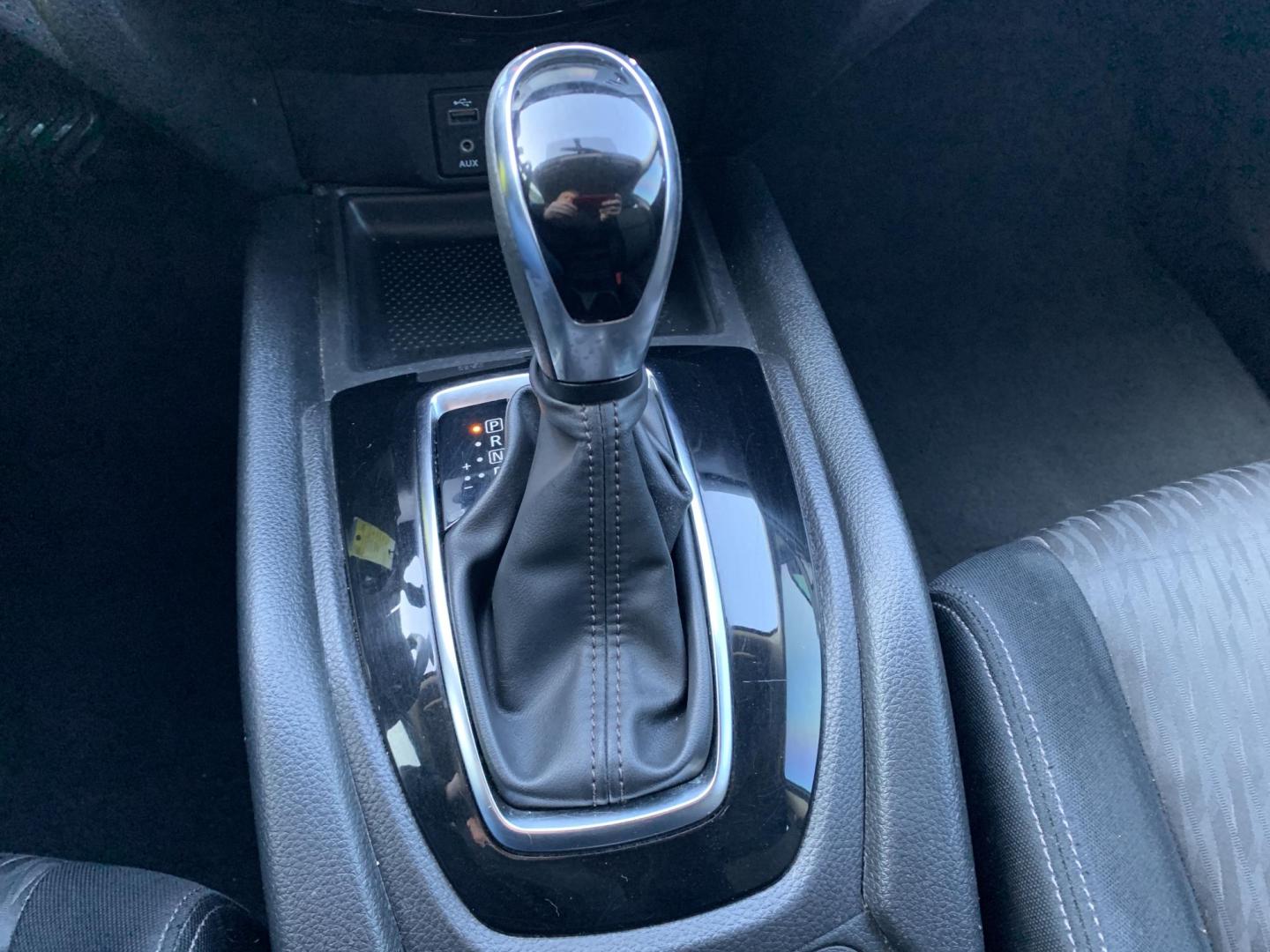 2017 GRAY /BLACK Nissan Rogue SV (JN8AT2MT0HW) with an 2.5L L4 DOHC 16V engine, CVT transmission, located at 506 S. Kingshighway, Cape Girardeau, MO, 63703, (573) 235-5000, 37.294991, -89.553635 - 2017 Nissan Rogue SV 151,XXX MI Front Wheel Drive 2.5L 4 Cyl Backup Camera Cruise Bluetooth Power Windows/Mirrors/Locks Keyless Entry We have financing available and we accept trades! Fill out a credit application on our website or come by today! If you have any questions, give us a call a - Photo#25