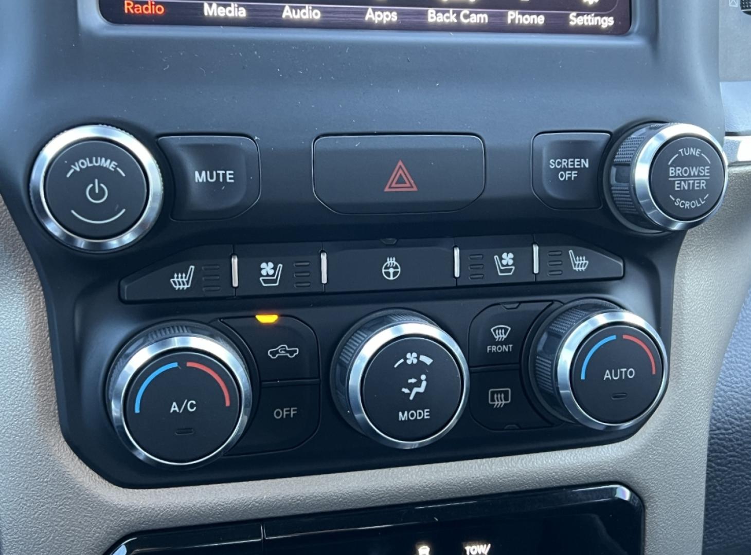 2020 MAROON /Black RAM 1500 Laramie Quad Cab 4WD (1C6SRFDT3LN) with an 5.7L V8 HEMI engine, Automatic transmission, located at 2990 Old Orchard Rd., Jackson, MO, 63755, 37.354214, -89.612106 - 2020 Ram 1500 Laramie 114xxx miles 4x4 5.7L V8 HEMI Automatic Leather Backup Camera Power/Heated/Cooled Seats Heated Steering Wheel Bluetooth Remote Start Cruise Power Windows/Locks/Mirrors We have financing available and we accept trades! Fill out a credit application on our website or - Photo#4