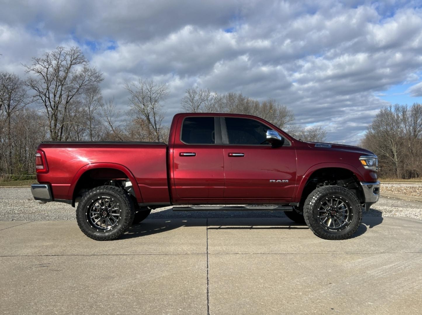 2020 MAROON /Black RAM 1500 Laramie Quad Cab 4WD (1C6SRFDT3LN) with an 5.7L V8 HEMI engine, Automatic transmission, located at 2990 Old Orchard Rd., Jackson, MO, 63755, 37.354214, -89.612106 - 2020 Ram 1500 Laramie 114xxx miles 4x4 5.7L V8 HEMI Automatic Leather Backup Camera Power/Heated/Cooled Seats Heated Steering Wheel Bluetooth Remote Start Cruise Power Windows/Locks/Mirrors We have financing available and we accept trades! Fill out a credit application on our website or - Photo#9