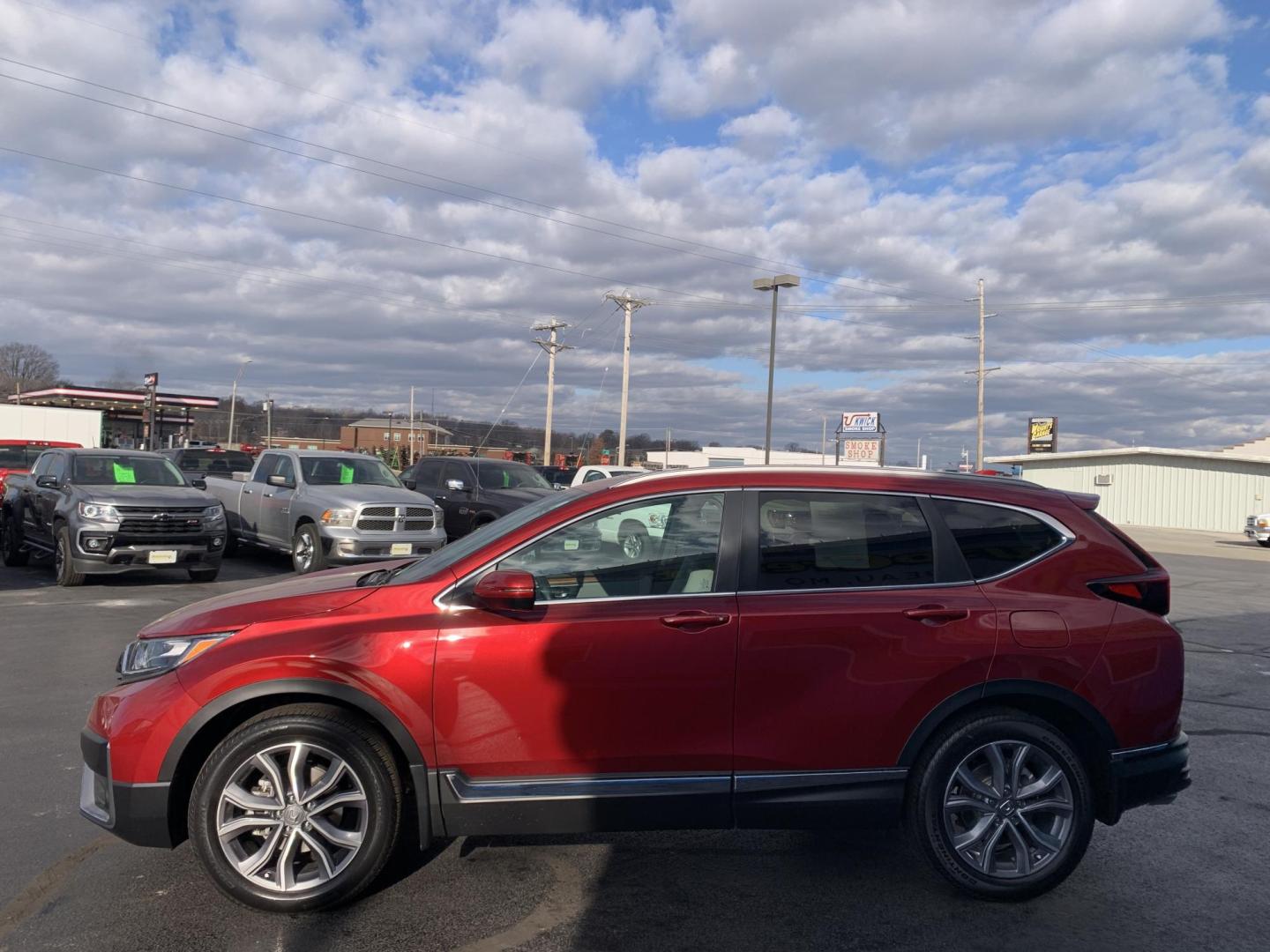 2022 MAROON /GRAY Honda CR-V Touring AWD (7FARW2H9XNE) with an 1.5L L4 16V DOHC TURBO engine, CVT transmission, located at 506 S. Kingshighway, Cape Girardeau, MO, 63703, (573) 235-5000, 37.294991, -89.553635 - 2022 Honda C-RV Touring One Owner!! Only 8,XXXmi!! 1.5L 4 Cyl AWD Leather Adaptive Cruise Control Heated Steering Wheel Heated Seats Power Driver/Passenger Seats Bluetooth Navigation Wireless Charger Collision Avoidance System Lane Assist Power Windows/Locks/Mirrors Keyless Entry Da - Photo#3