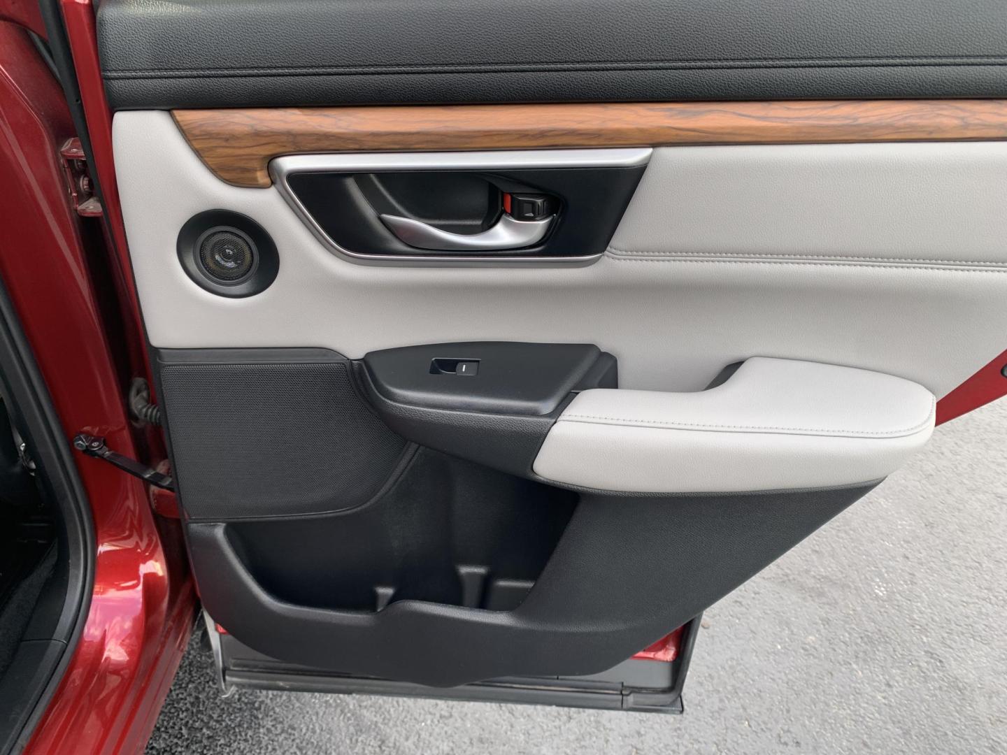 2022 MAROON /GRAY Honda CR-V Touring AWD (7FARW2H9XNE) with an 1.5L L4 16V DOHC TURBO engine, CVT transmission, located at 506 S. Kingshighway, Cape Girardeau, MO, 63703, (573) 235-5000, 37.294991, -89.553635 - 2022 Honda C-RV Touring One Owner!! Only 8,XXXmi!! 1.5L 4 Cyl AWD Leather Adaptive Cruise Control Heated Steering Wheel Heated Seats Power Driver/Passenger Seats Bluetooth Navigation Wireless Charger Collision Avoidance System Lane Assist Power Windows/Locks/Mirrors Keyless Entry Da - Photo#11