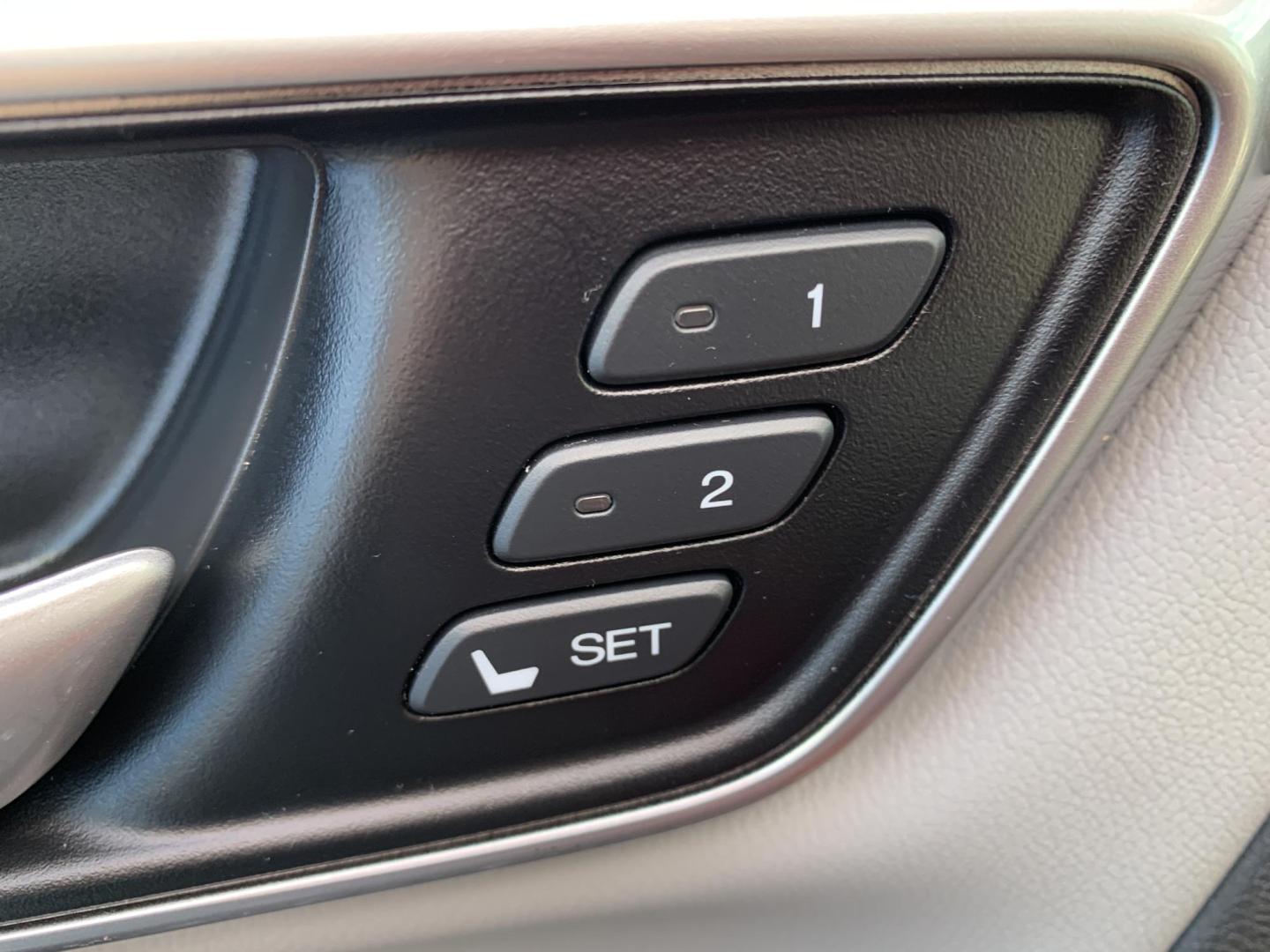 2022 MAROON /GRAY Honda CR-V Touring AWD (7FARW2H9XNE) with an 1.5L L4 16V DOHC TURBO engine, CVT transmission, located at 506 S. Kingshighway, Cape Girardeau, MO, 63703, (573) 235-5000, 37.294991, -89.553635 - 2022 Honda C-RV Touring One Owner!! Only 8,XXXmi!! 1.5L 4 Cyl AWD Leather Adaptive Cruise Control Heated Steering Wheel Heated Seats Power Driver/Passenger Seats Bluetooth Navigation Wireless Charger Collision Avoidance System Lane Assist Power Windows/Locks/Mirrors Keyless Entry Da - Photo#19