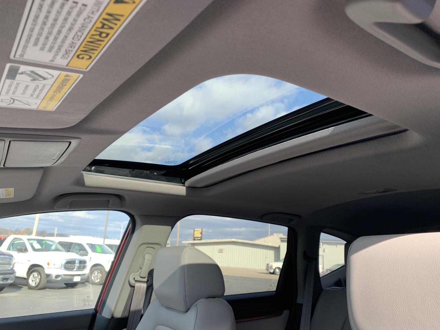 2022 MAROON /GRAY Honda CR-V Touring AWD (7FARW2H9XNE) with an 1.5L L4 16V DOHC TURBO engine, CVT transmission, located at 506 S. Kingshighway, Cape Girardeau, MO, 63703, (573) 235-5000, 37.294991, -89.553635 - 2022 Honda C-RV Touring One Owner!! Only 8,XXXmi!! 1.5L 4 Cyl AWD Leather Adaptive Cruise Control Heated Steering Wheel Heated Seats Power Driver/Passenger Seats Bluetooth Navigation Wireless Charger Collision Avoidance System Lane Assist Power Windows/Locks/Mirrors Keyless Entry Da - Photo#29