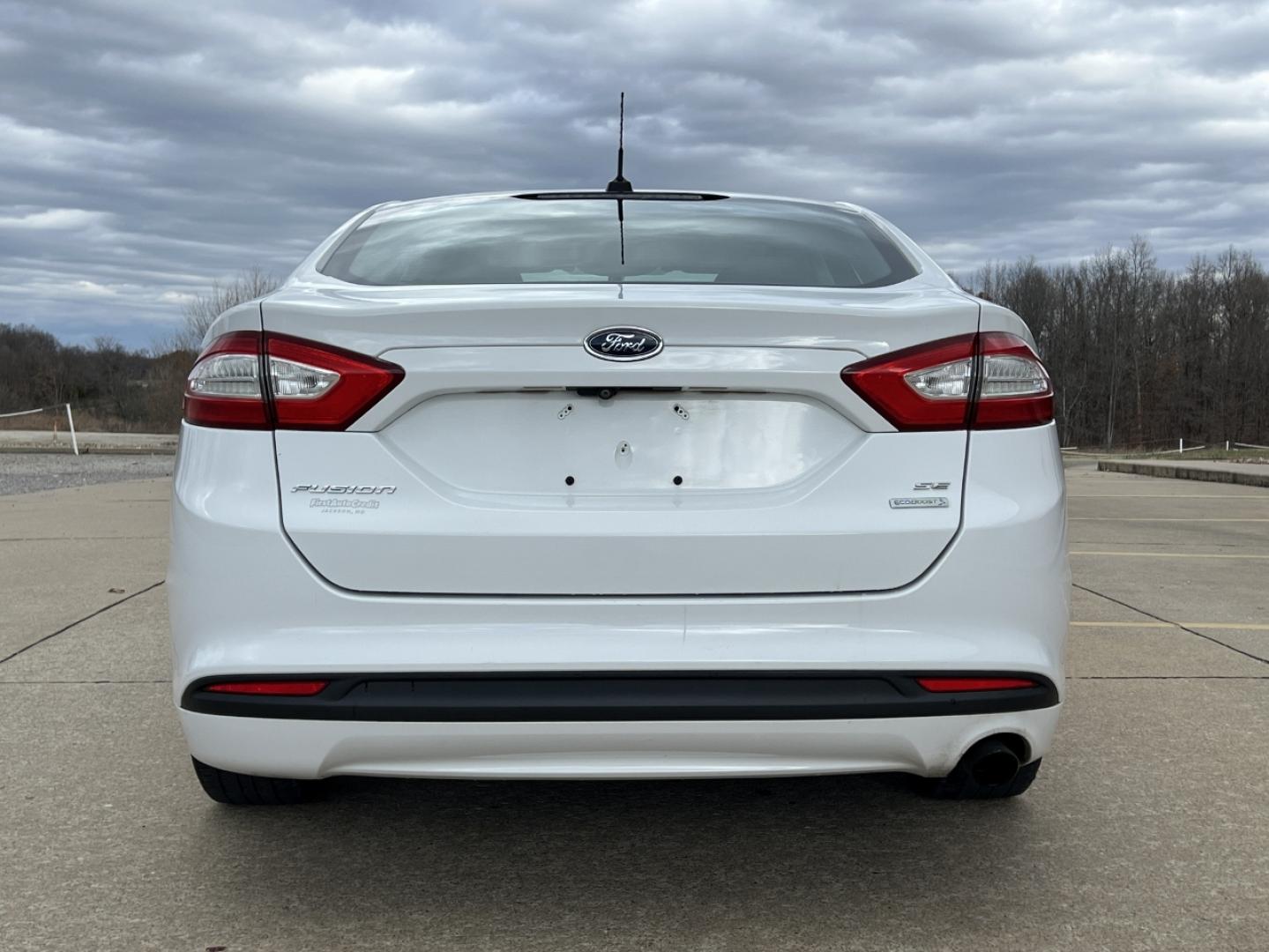 2015 WHITE /Black Ford Fusion SE (3FA6P0HD4FR) with an 1.5L 4 Cyl. engine, Automatic transmission, located at 2990 Old Orchard Rd., Jackson, MO, 63755, 37.354214, -89.612106 - 2015 Ford Fusion SE 159xxx miles Front Wheel Drive 1.5L 4 Cyl. Automatic Leather Backup Camera Power/Heated Seats Bluetooth Cruise Power Windows/Locks/Mirrors We have financing available and we accept trades! Fill out a credit application on our website or come by today! If you have any - Photo#10