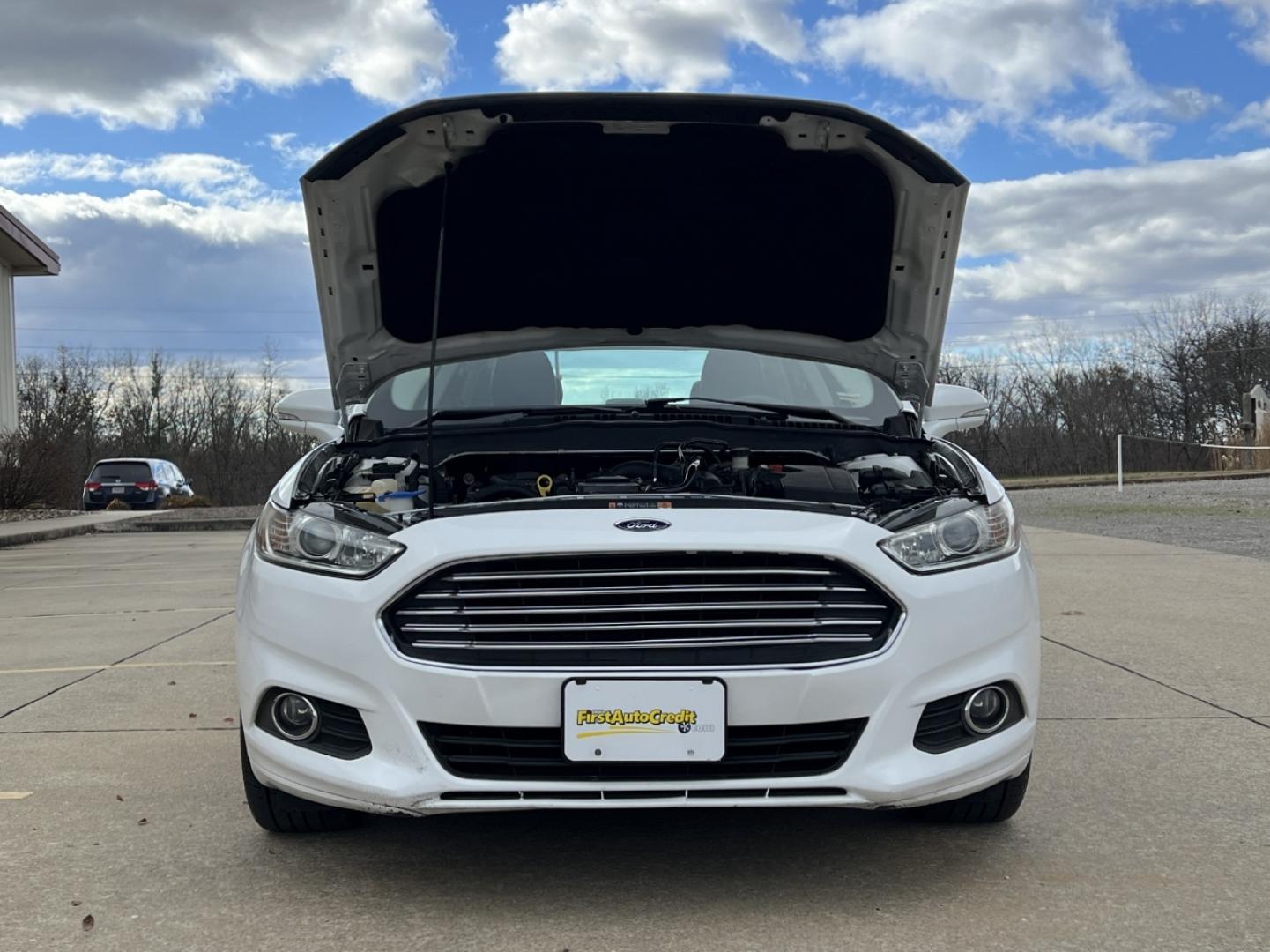 2015 WHITE /Black Ford Fusion SE (3FA6P0HD4FR) with an 1.5L 4 Cyl. engine, Automatic transmission, located at 2990 Old Orchard Rd., Jackson, MO, 63755, 37.354214, -89.612106 - 2015 Ford Fusion SE 159xxx miles Front Wheel Drive 1.5L 4 Cyl. Automatic Leather Backup Camera Power/Heated Seats Bluetooth Cruise Power Windows/Locks/Mirrors We have financing available and we accept trades! Fill out a credit application on our website or come by today! If you have any - Photo#30