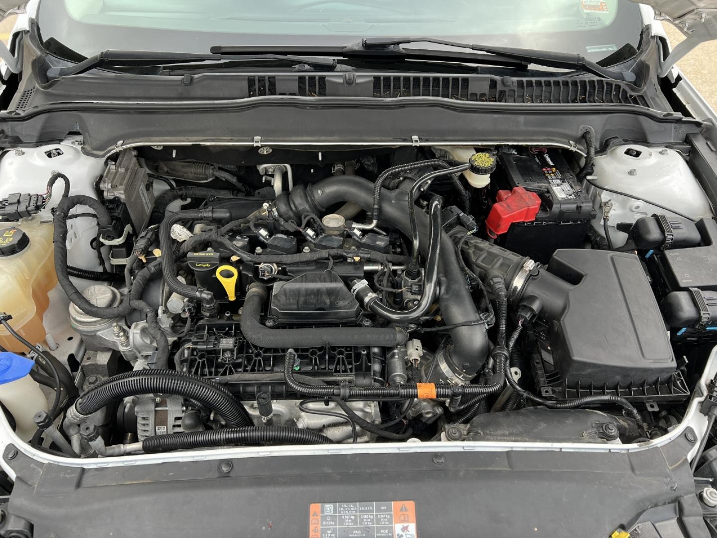 2015 WHITE /Black Ford Fusion SE (3FA6P0HD4FR) with an 1.5L 4 Cyl. engine, Automatic transmission, located at 2990 Old Orchard Rd., Jackson, MO, 63755, 37.354214, -89.612106 - 2015 Ford Fusion SE 159xxx miles Front Wheel Drive 1.5L 4 Cyl. Automatic Leather Backup Camera Power/Heated Seats Bluetooth Cruise Power Windows/Locks/Mirrors We have financing available and we accept trades! Fill out a credit application on our website or come by today! If you have any - Photo#31