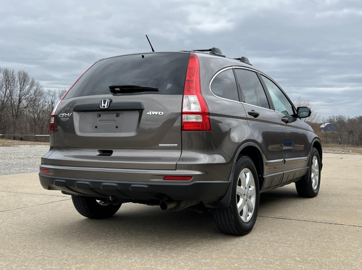 2011 Brown /Black Honda CR-V SE 4WD (5J6RE4H46BL) with an 2.4L 4 Cyl. engine, Automatic transmission, located at 2990 Old Orchard Rd., Jackson, MO, 63755, 37.354214, -89.612106 - 2011 Honda CRV SE 142xxx miles 4 Wheel Drive 2.4L 4 Cyl. Automatic Cruise Power Windows/Locks/Mirrors We have financing available and we accept trades! Fill out a credit application on our website or come by today! If you have any questions, give us a call at (573) 204-7777 or visit our webs - Photo#6