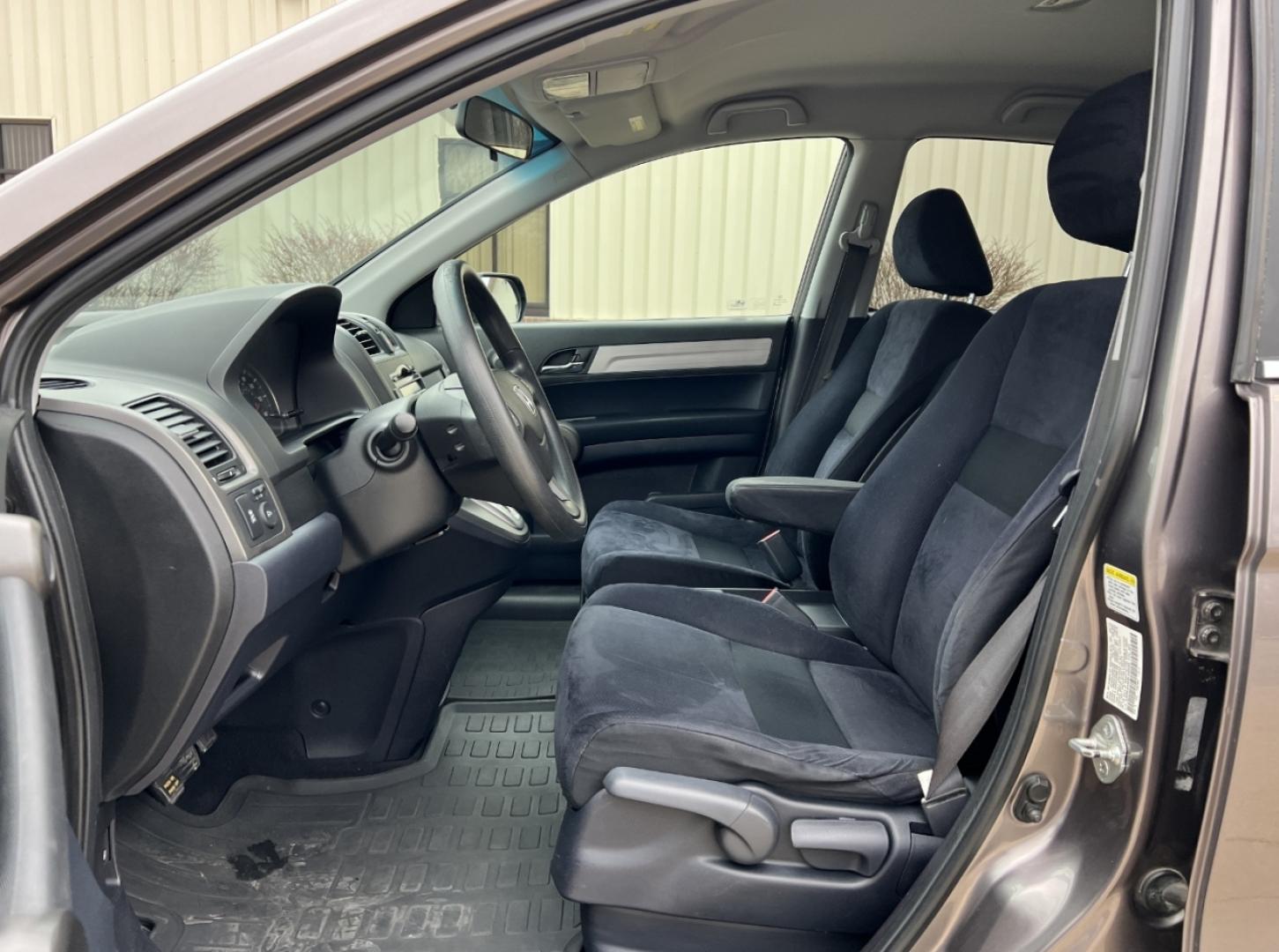 2011 Brown /Black Honda CR-V SE 4WD (5J6RE4H46BL) with an 2.4L 4 Cyl. engine, Automatic transmission, located at 2990 Old Orchard Rd., Jackson, MO, 63755, 37.354214, -89.612106 - 2011 Honda CRV SE 142xxx miles 4 Wheel Drive 2.4L 4 Cyl. Automatic Cruise Power Windows/Locks/Mirrors We have financing available and we accept trades! Fill out a credit application on our website or come by today! If you have any questions, give us a call at (573) 204-7777 or visit our webs - Photo#10