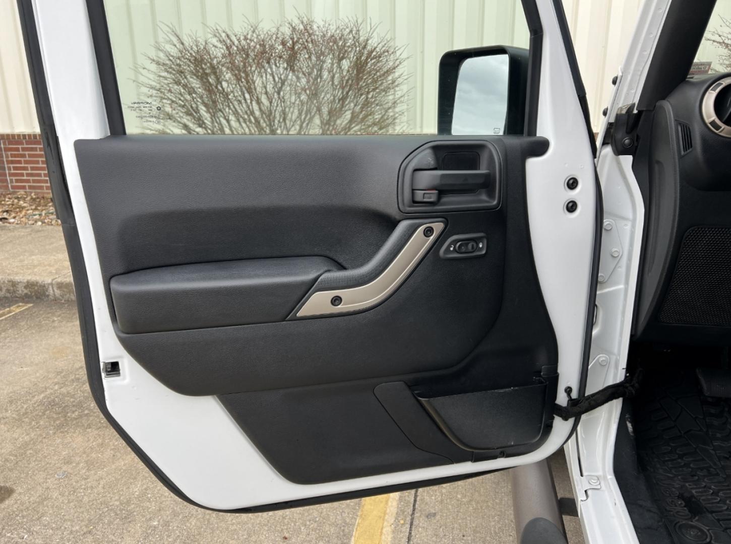 2016 WHITE /Black Jeep Wrangler Unlimited Sahara 4WD (1C4BJWEG9GL) with an 3.6L V6 engine, Automatic transmission, located at 2990 Old Orchard Rd., Jackson, MO, 63755, 37.354214, -89.612106 - 2016 Jeep Wrangler Unlimited Sahara 75th Anniversary 1-Owner 129xxx miles 4 Wheel Drive 3.6L V6 Automatic Leather Heated Seats Bluetooth Cruise Power Windows/Locks/Mirrors We have financing available and we accept trades! Fill out a credit application on our website or come by today! If - Photo#11