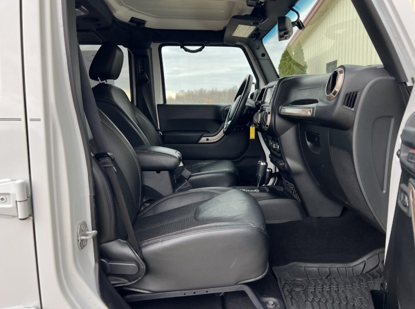 2016 WHITE /Black Jeep Wrangler Unlimited Sahara 4WD (1C4BJWEG9GL) with an 3.6L V6 engine, Automatic transmission, located at 2990 Old Orchard Rd., Jackson, MO, 63755, 37.354214, -89.612106 - 2016 Jeep Wrangler Unlimited Sahara 75th Anniversary 1-Owner 129xxx miles 4 Wheel Drive 3.6L V6 Automatic Leather Heated Seats Bluetooth Cruise Power Windows/Locks/Mirrors We have financing available and we accept trades! Fill out a credit application on our website or come by today! If - Photo#14