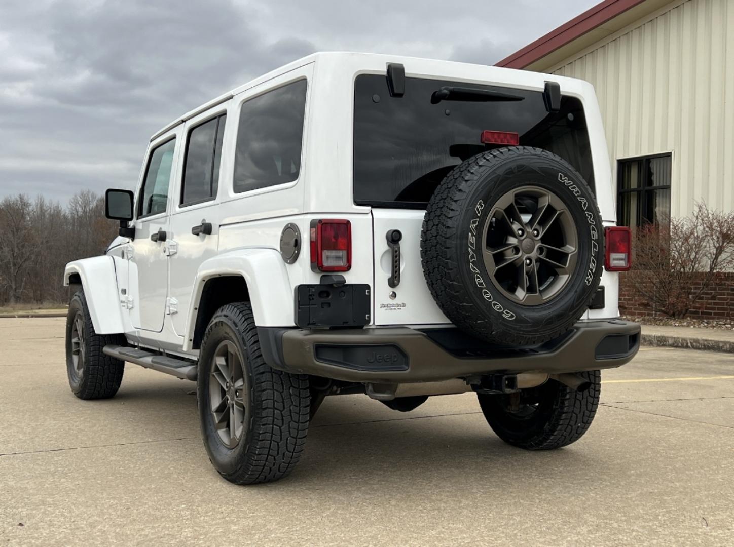 2016 WHITE /Black Jeep Wrangler Unlimited Sahara 4WD (1C4BJWEG9GL) with an 3.6L V6 engine, Automatic transmission, located at 2990 Old Orchard Rd., Jackson, MO, 63755, 37.354214, -89.612106 - 2016 Jeep Wrangler Unlimited Sahara 75th Anniversary 1-Owner 129xxx miles 4 Wheel Drive 3.6L V6 Automatic Leather Heated Seats Bluetooth Cruise Power Windows/Locks/Mirrors We have financing available and we accept trades! Fill out a credit application on our website or come by today! If - Photo#8