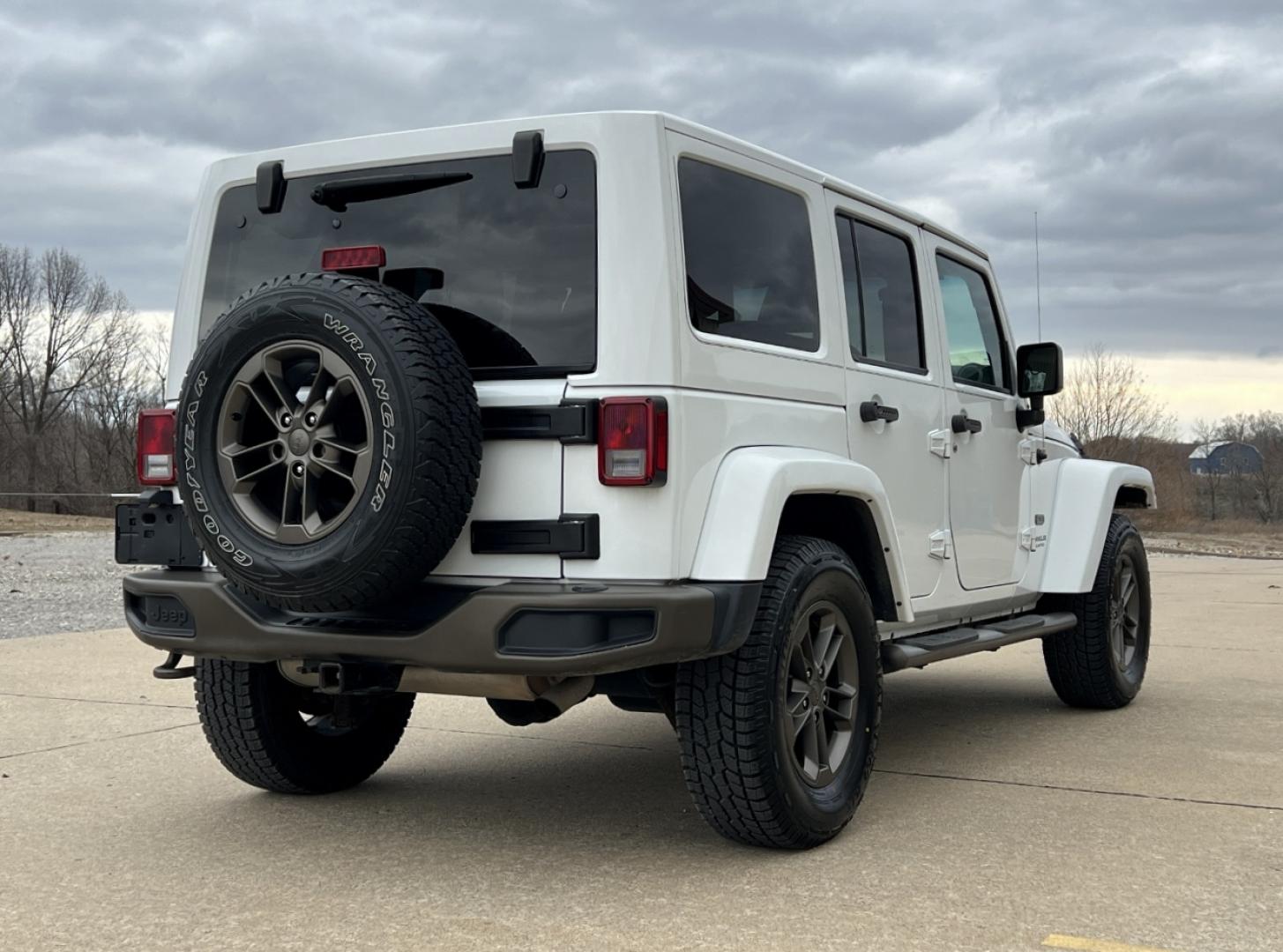2016 WHITE /Black Jeep Wrangler Unlimited Sahara 4WD (1C4BJWEG9GL) with an 3.6L V6 engine, Automatic transmission, located at 2990 Old Orchard Rd., Jackson, MO, 63755, 37.354214, -89.612106 - 2016 Jeep Wrangler Unlimited Sahara 75th Anniversary 1-Owner 129xxx miles 4 Wheel Drive 3.6L V6 Automatic Leather Heated Seats Bluetooth Cruise Power Windows/Locks/Mirrors We have financing available and we accept trades! Fill out a credit application on our website or come by today! If - Photo#7