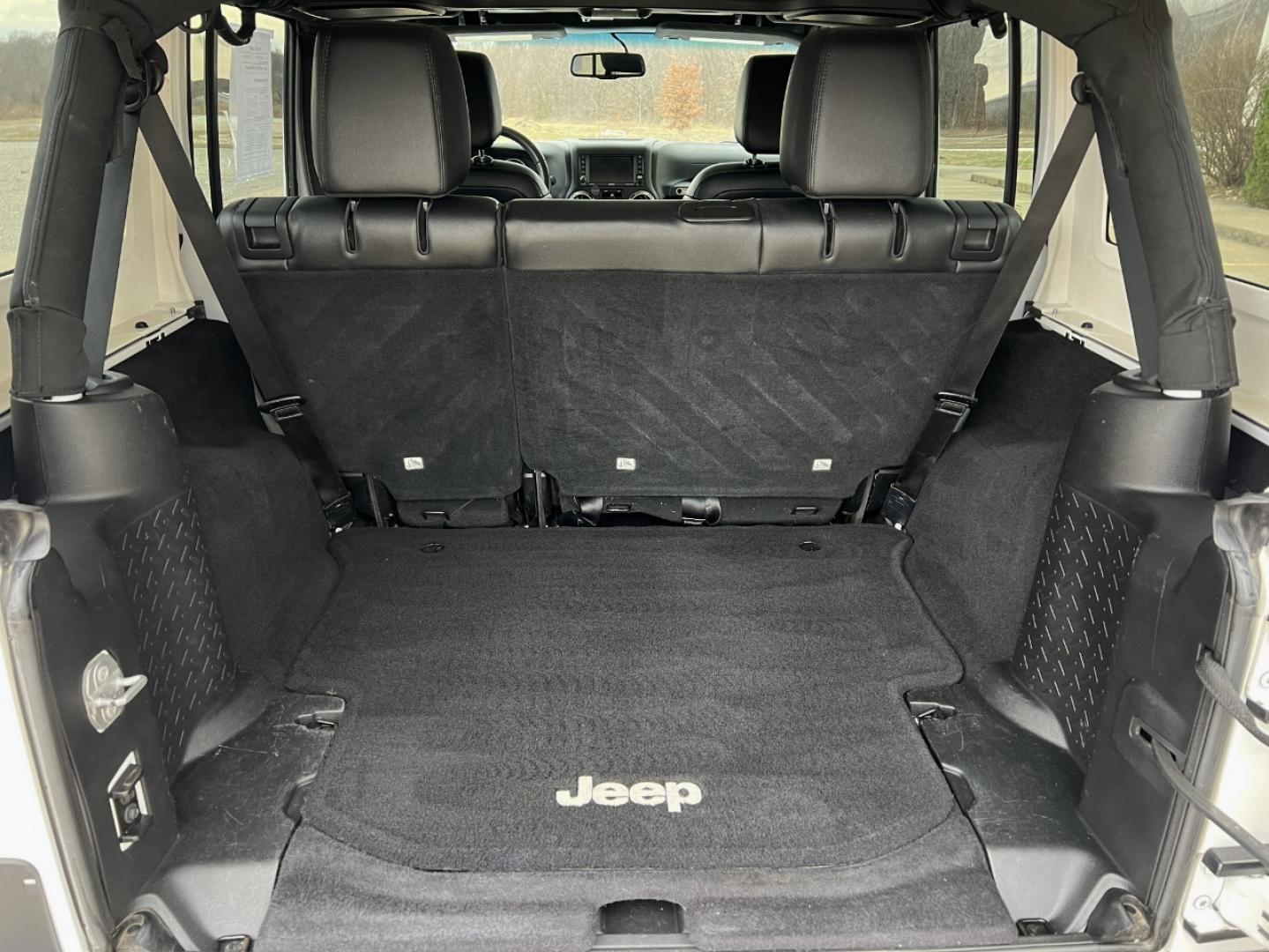 2016 WHITE /Black Jeep Wrangler Unlimited Sahara 4WD (1C4BJWEG9GL) with an 3.6L V6 engine, Automatic transmission, located at 2990 Old Orchard Rd., Jackson, MO, 63755, 37.354214, -89.612106 - 2016 Jeep Wrangler Unlimited Sahara 75th Anniversary 1-Owner 129xxx miles 4 Wheel Drive 3.6L V6 Automatic Leather Heated Seats Bluetooth Cruise Power Windows/Locks/Mirrors We have financing available and we accept trades! Fill out a credit application on our website or come by today! If - Photo#18