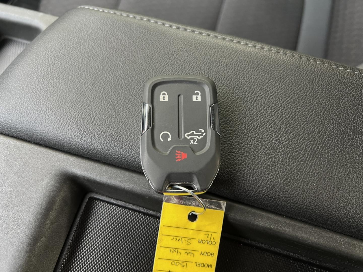 2019 SILVER /Black Chevrolet Silverado 1500 LT Crew Cab 4WD (1GCUYDED8KZ) with an 5.3L V8 engine, Automatic transmission, located at 2990 Old Orchard Rd., Jackson, MO, 63755, 37.354214, -89.612106 - 2019 Chevrolet Silverado 1500 LT 1-Owner 125xxx miles 4x4 5.3L V8 Automatic Backup Camera Power Driver Seat Heated Seats Heated Steering Wheel Bluetooth Remote Start Cruise Power Windows/Locks/Mirrors We have financing available and we accept trades! Fill out a credit application on ou - Photo#6