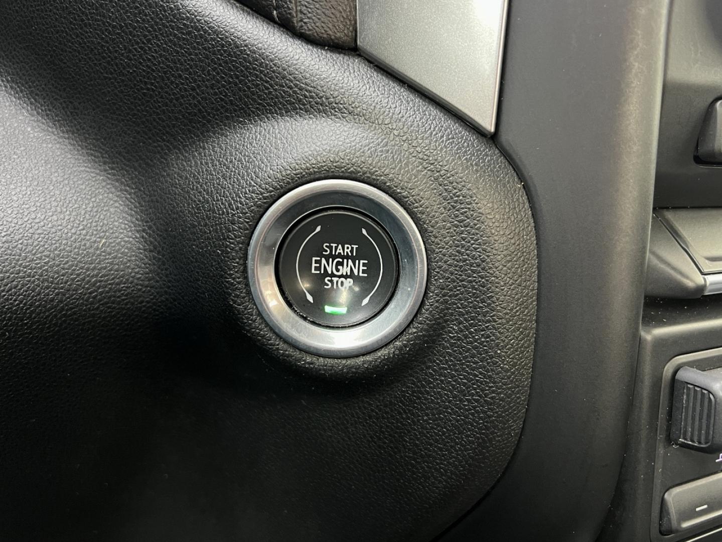 2019 SILVER /Black Chevrolet Silverado 1500 LT Crew Cab 4WD (1GCUYDED8KZ) with an 5.3L V8 engine, Automatic transmission, located at 2990 Old Orchard Rd., Jackson, MO, 63755, 37.354214, -89.612106 - 2019 Chevrolet Silverado 1500 LT 1-Owner 125xxx miles 4x4 5.3L V8 Automatic Backup Camera Power Driver Seat Heated Seats Heated Steering Wheel Bluetooth Remote Start Cruise Power Windows/Locks/Mirrors We have financing available and we accept trades! Fill out a credit application on ou - Photo#24